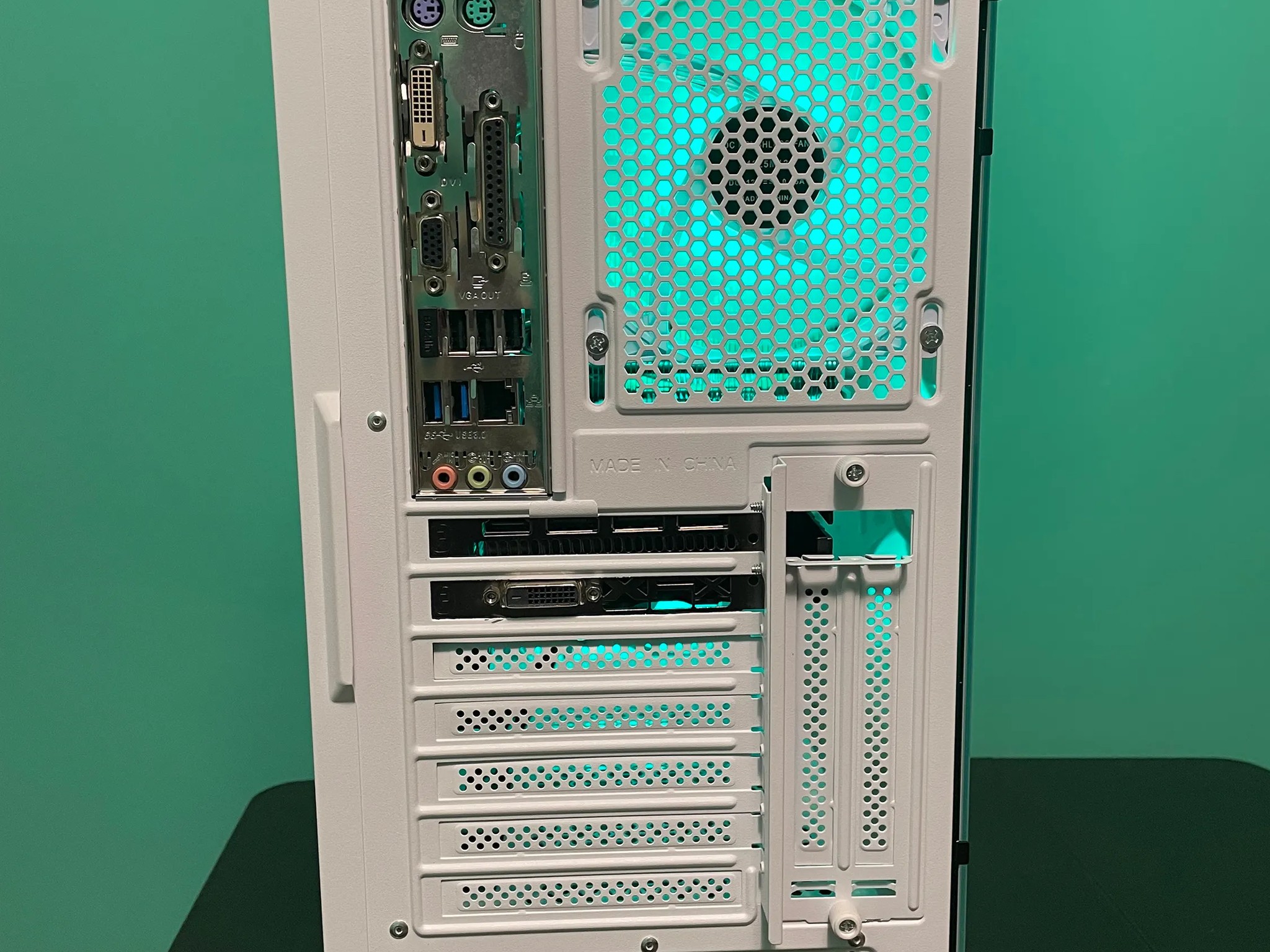 PRO Glass Gaming PC | Intel i5 / Amd RX580 / 8GB / 600GB Win 10 Pro WiFi