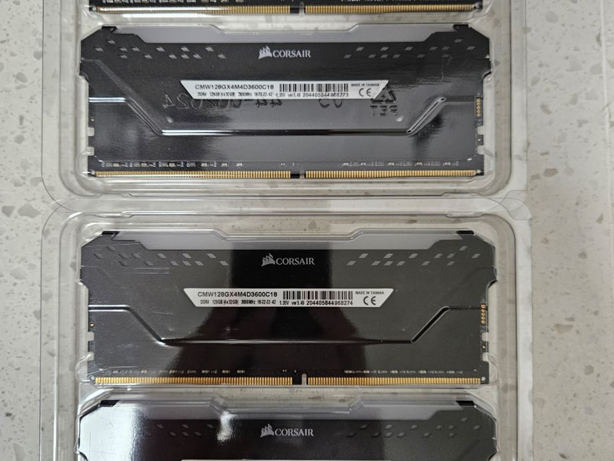 Corsair VENGEANCE RGB PRO 128GB (4x32GB) DDR4 3600 (PC4-28800) C18 Desktop memory - USED