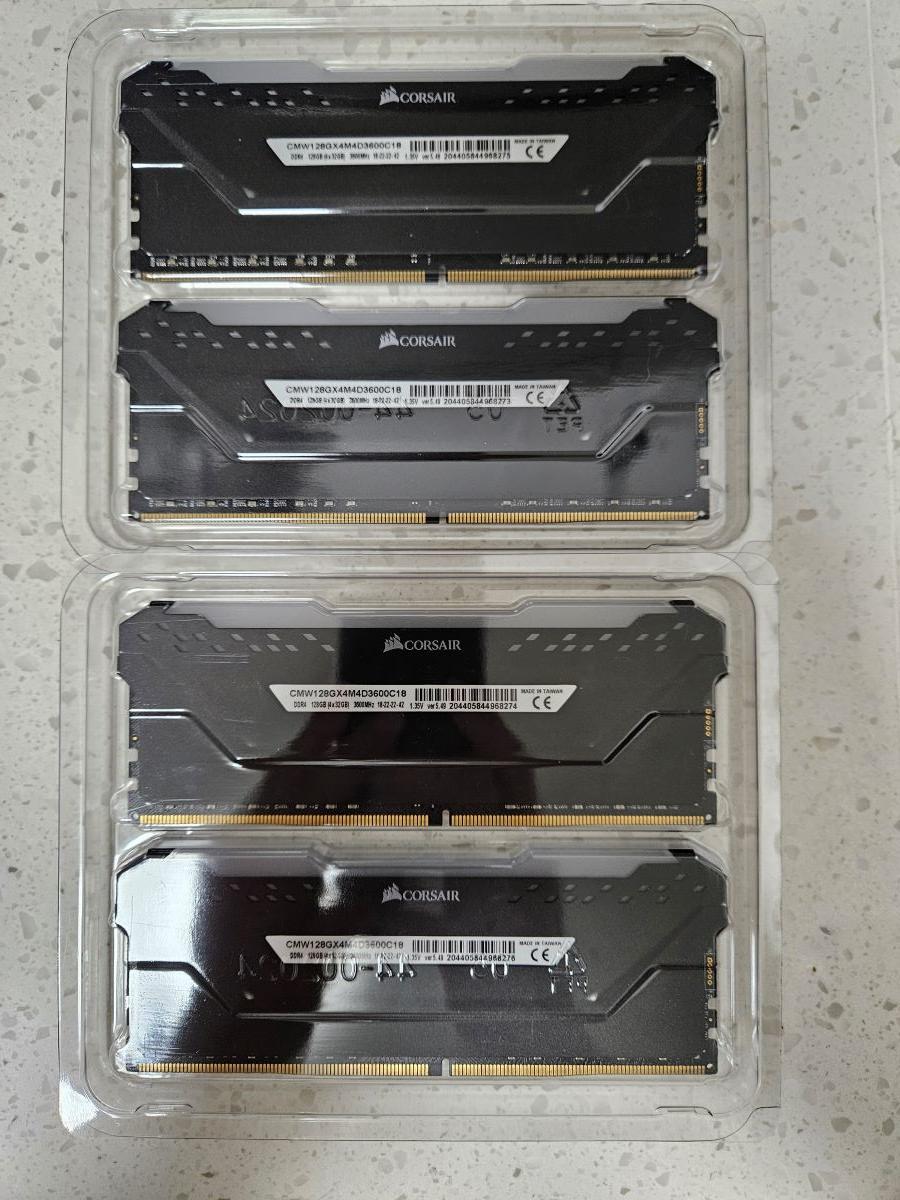 Corsair VENGEANCE RGB PRO 128GB (4x32GB) DDR4 3600 (PC4-28800) C18 Desktop memory - USED