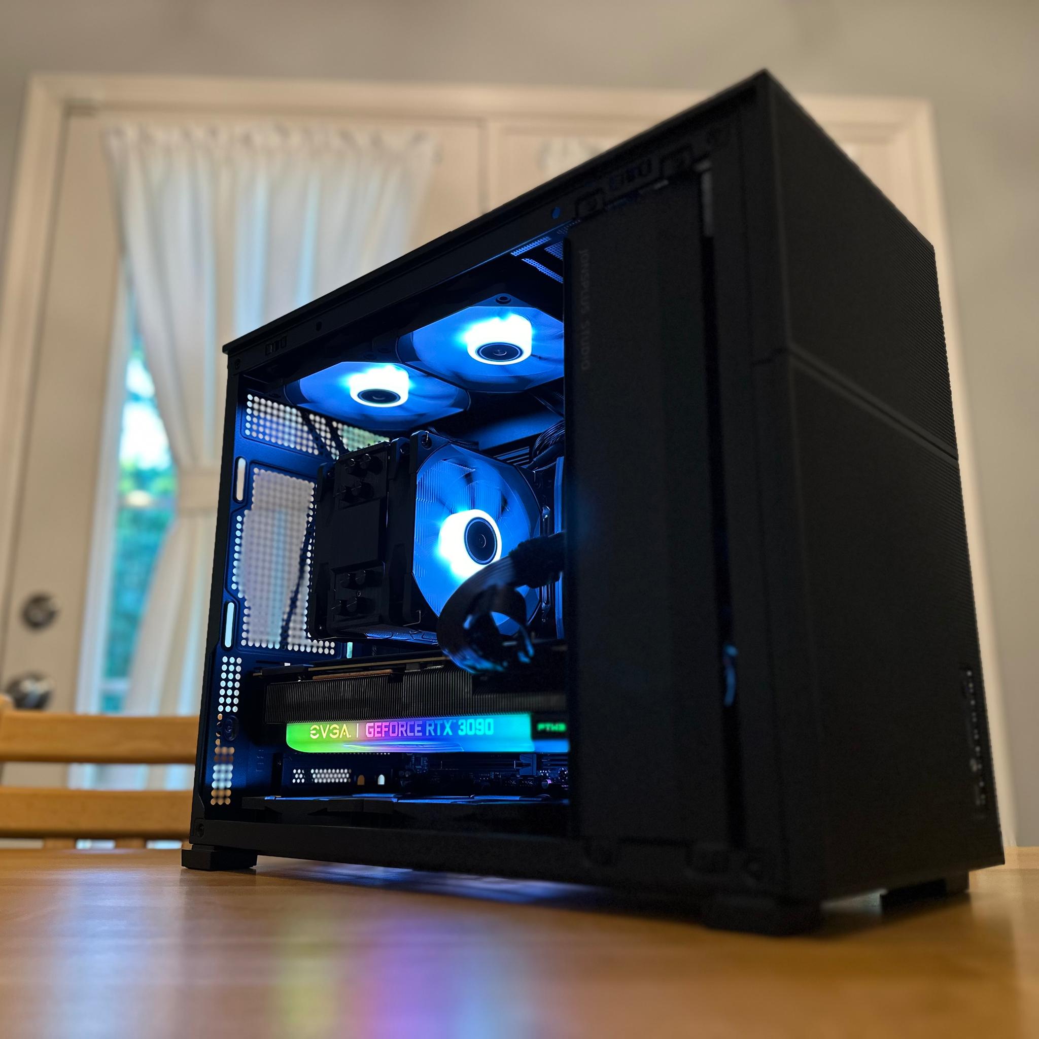 🎃😷| EVGA RTX 3090 FTW3 Ultra 24gb, AM5 7600x, 32gb DDR5, 2tb Gen 4.0 NVMe, Gaming and Streaming PC