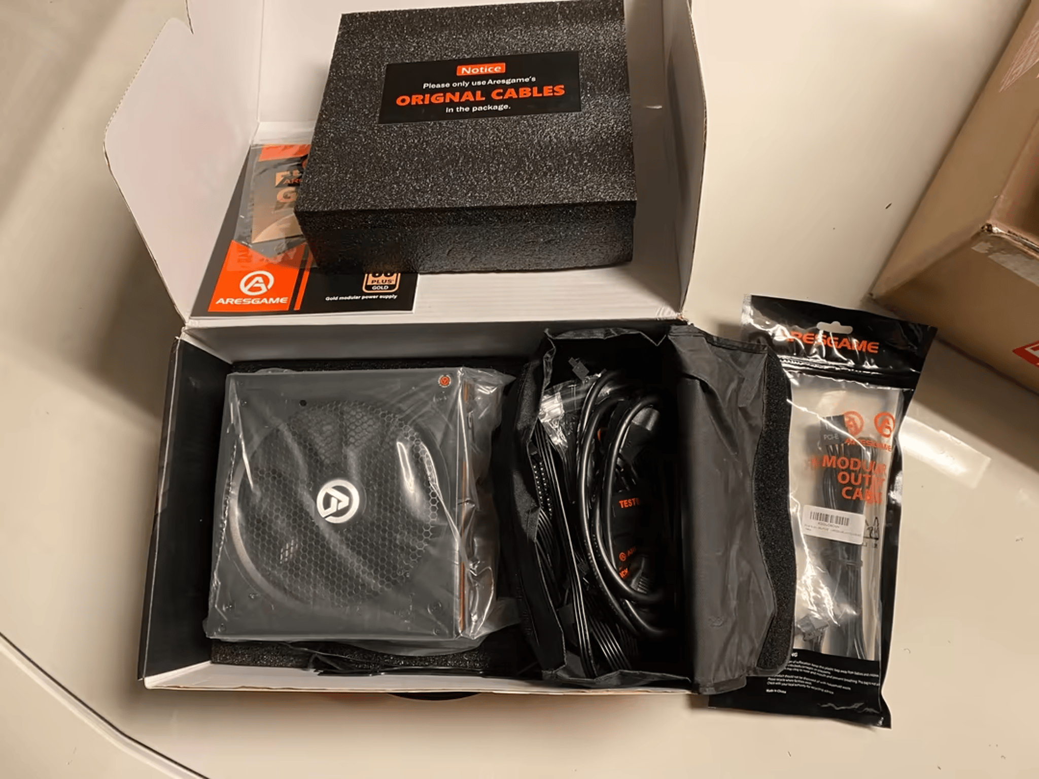ARESGAME AGK850 - 850W Gold PSU w/Extra PCIE 8-Pin