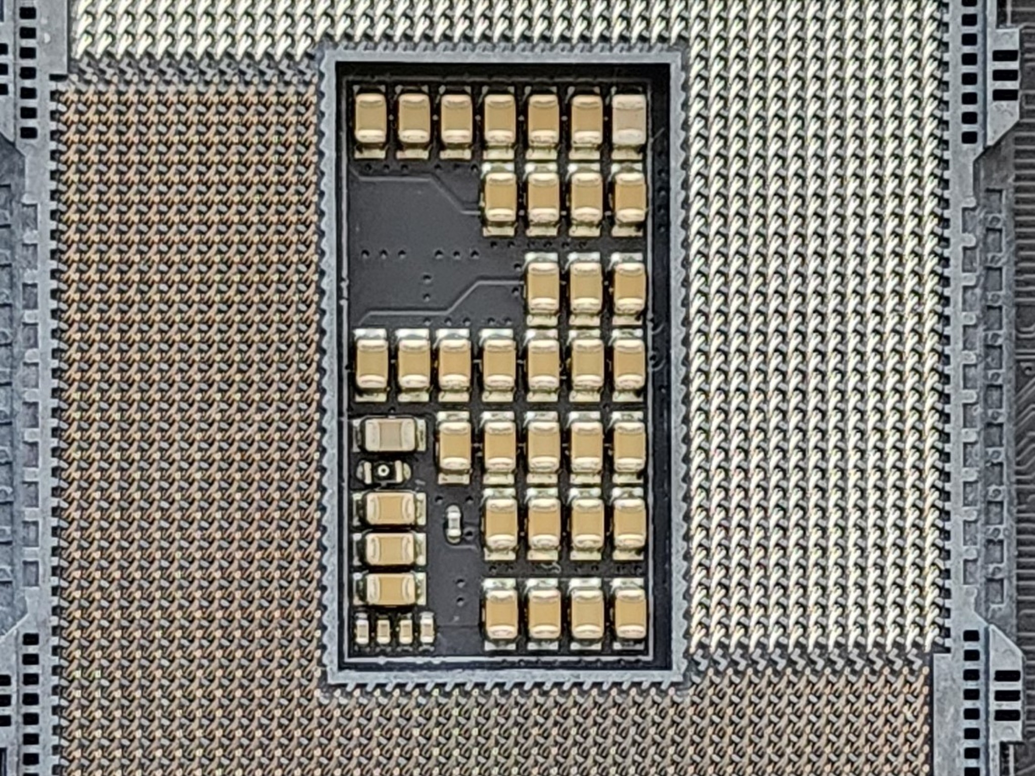 i9-13900k + ASUS Hero Z690 ATX Mobo + 32GB 7200mhz DDR5 Combo