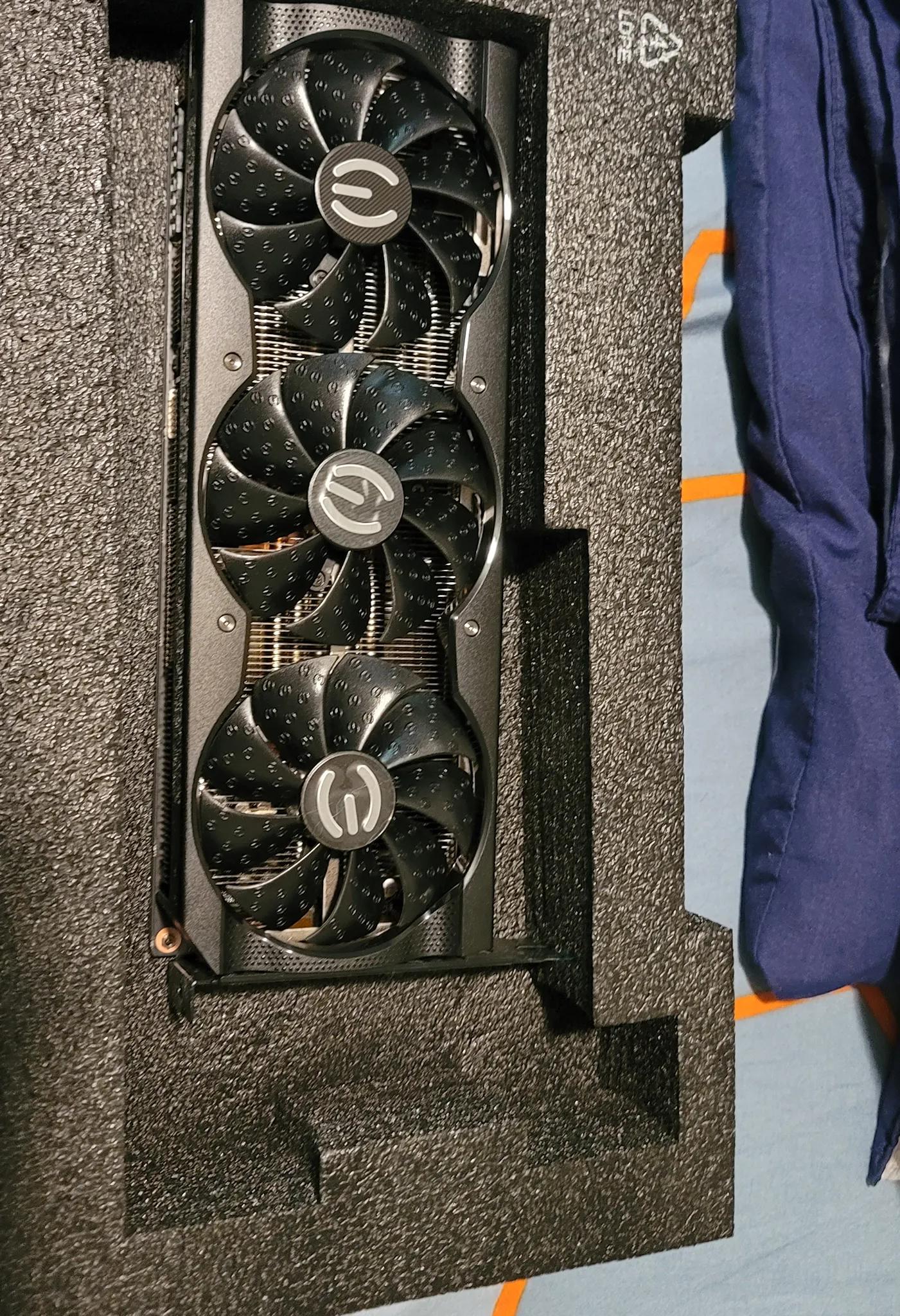 NVIDIA GeForce RTX 3070 - 8GB GDDR6 - EVGA XC3 BLACK