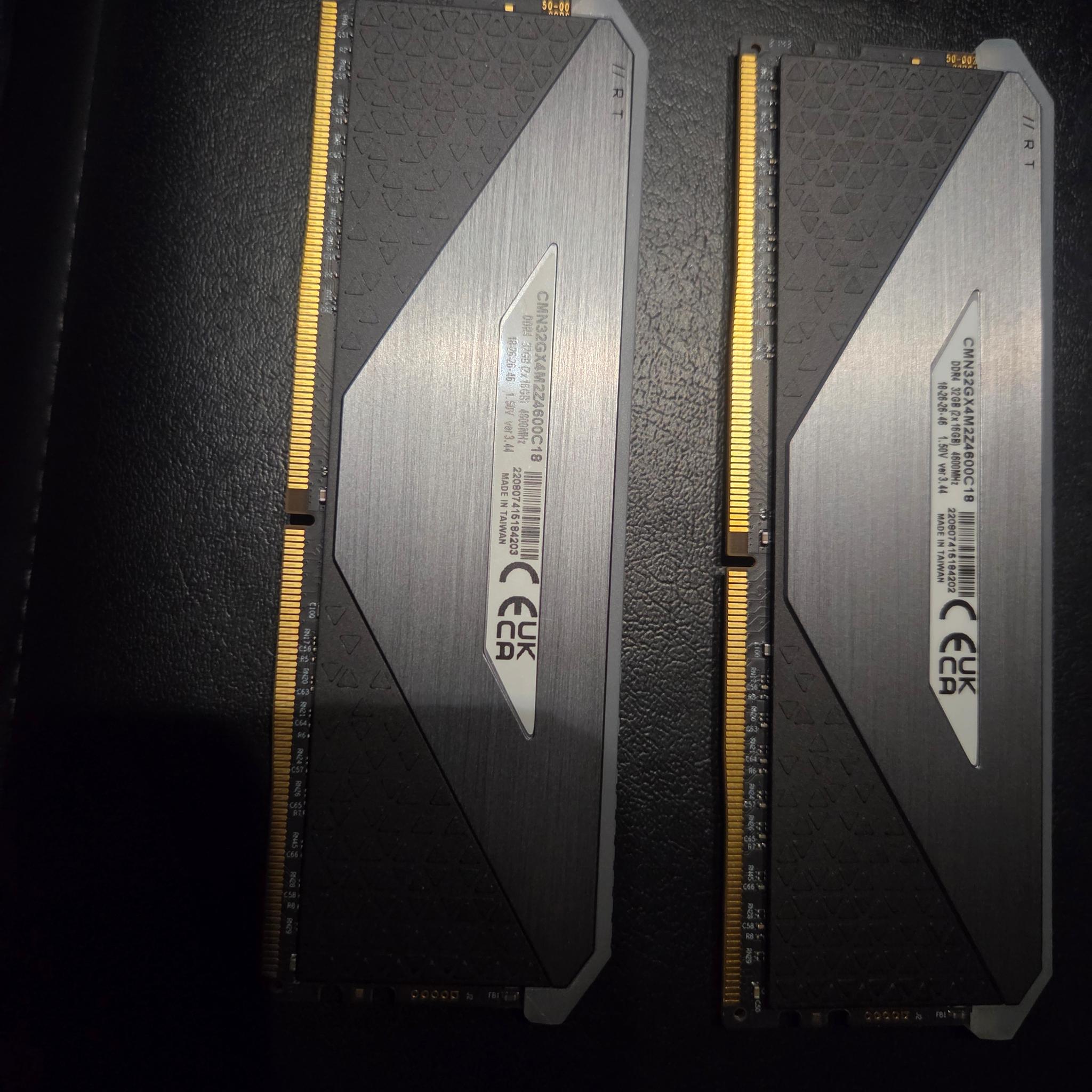 VENGEANCE RGB RT 32GB (2 x 16GB) DDR4 DRAM 4600MHz C18 Memory Kit