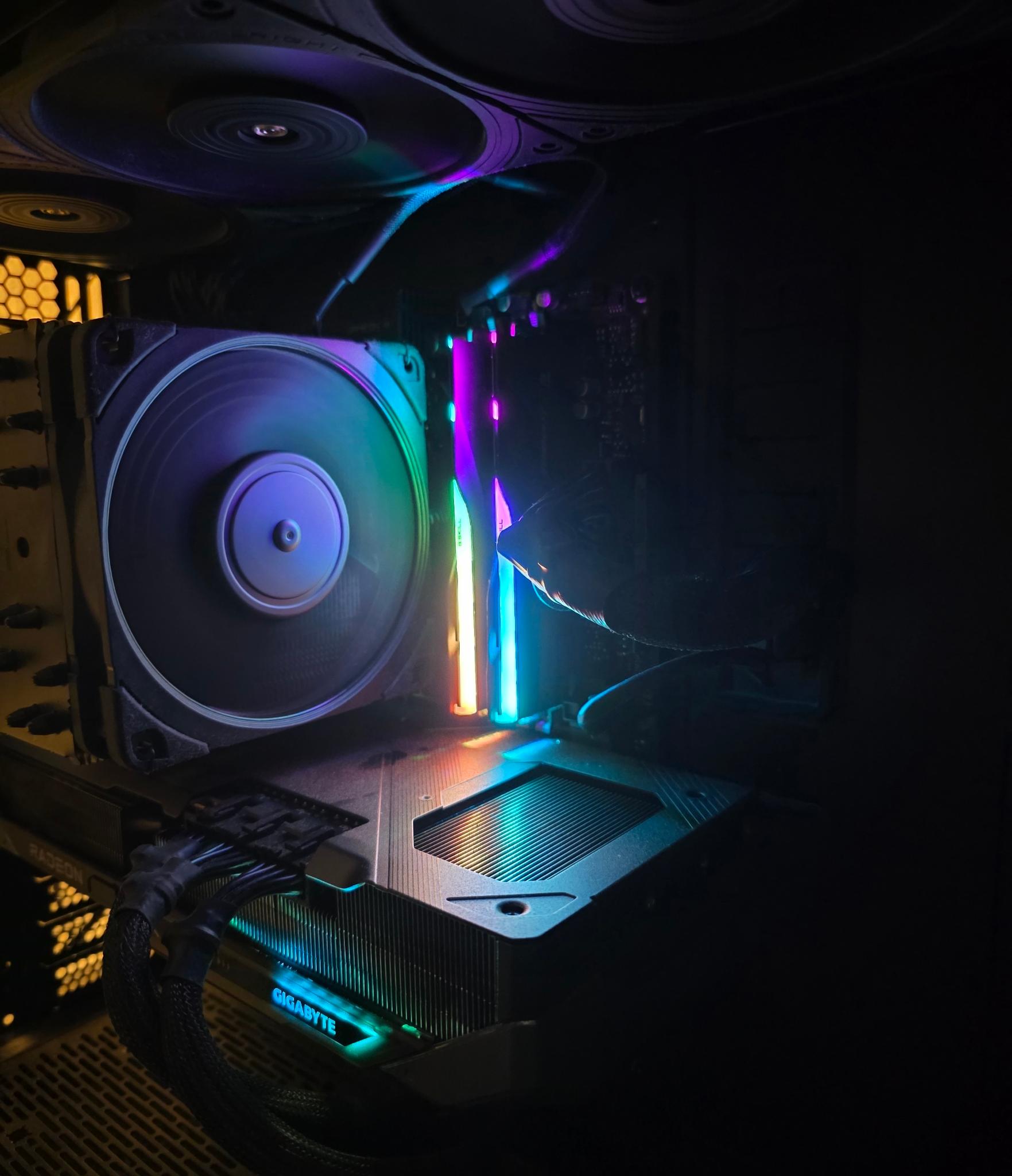 G.SKILL Trident Z5 RGB Series 32GB (2 x 16GB) 288-Pin PC RAM DDR5 7200 CL 34