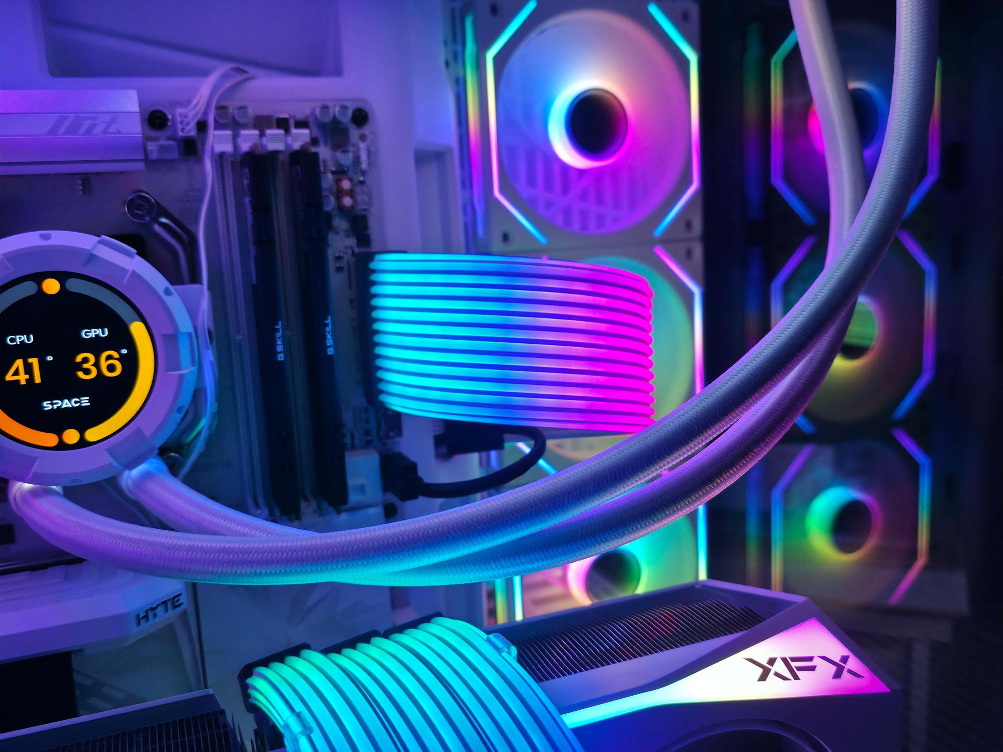 Gaming PC - RX 9070 XT - Ryzen 7 9800X3D - 32GB RAM - 2TB NVME SSD