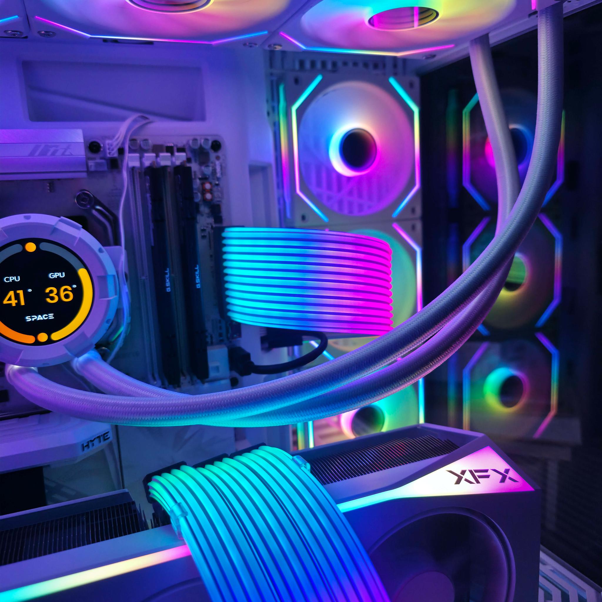Gaming PC - RX 9070 XT - Ryzen 7 9800X3D - 32GB RAM - 2TB NVME SSD