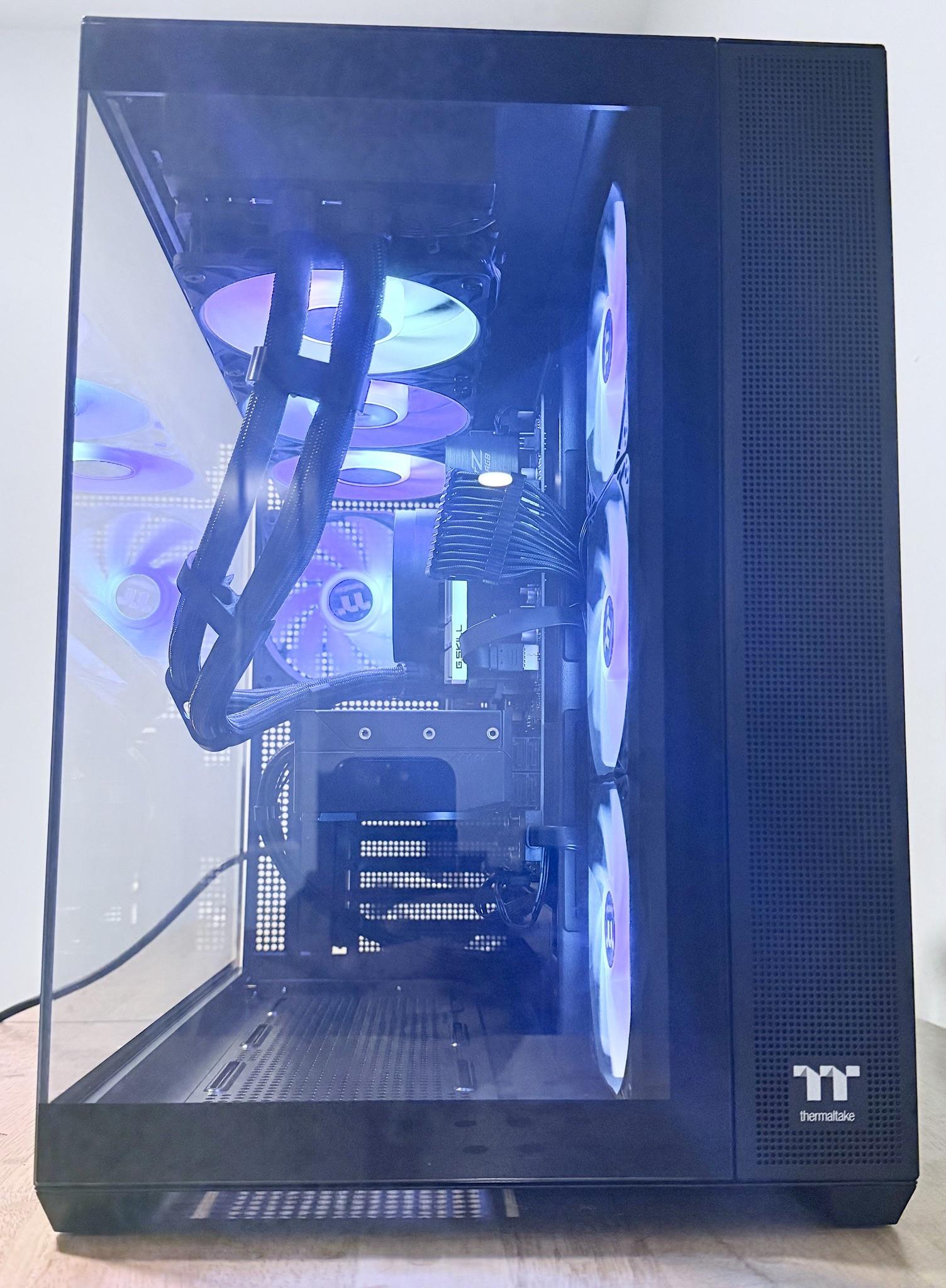Thermaltake 380 GeForce RTX 5070 OC 12GB