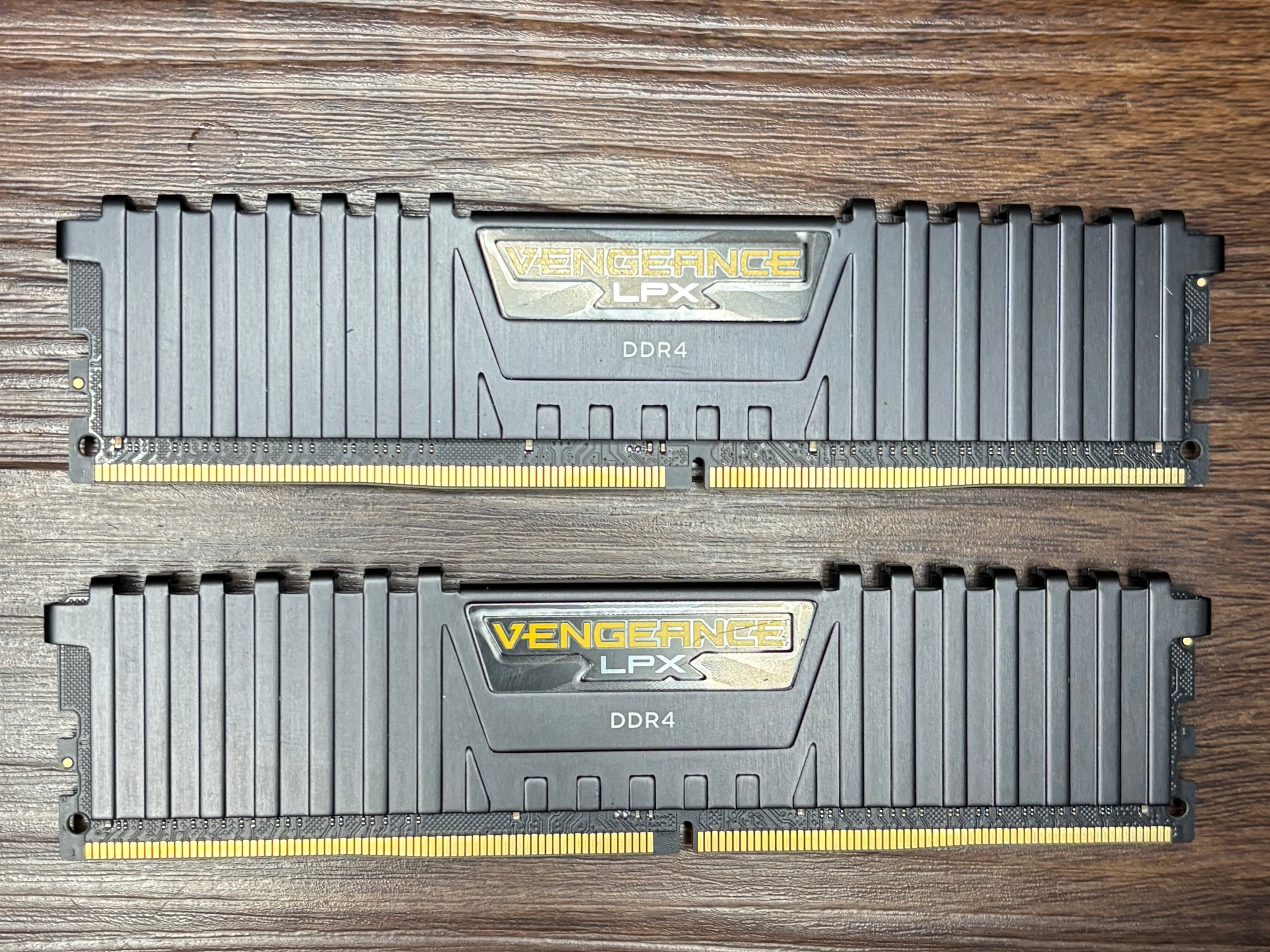 Corsair Vengeance LPX DDR4 32GB (2x16GB) 3200MHz DIMM RAM 288-Pin
