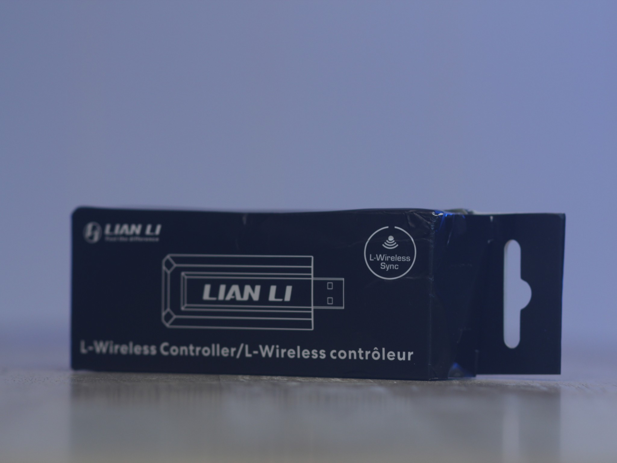 Lian Li 3-Pack UNI FAN TL Wireless LCD 140 ARGB Reverse Blade + L-Wireless Controller (White)