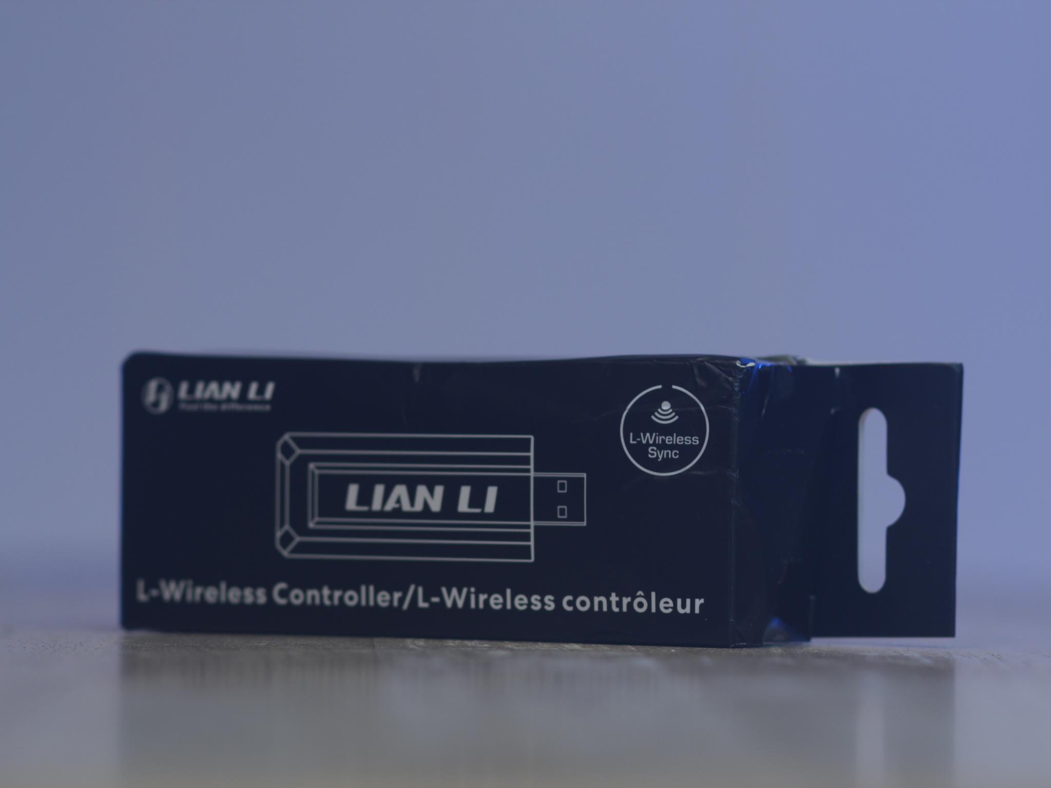 Lian Li 3-Pack UNI FAN TL Wireless LCD 140 ARGB Reverse Blade + L-Wireless Controller (White)