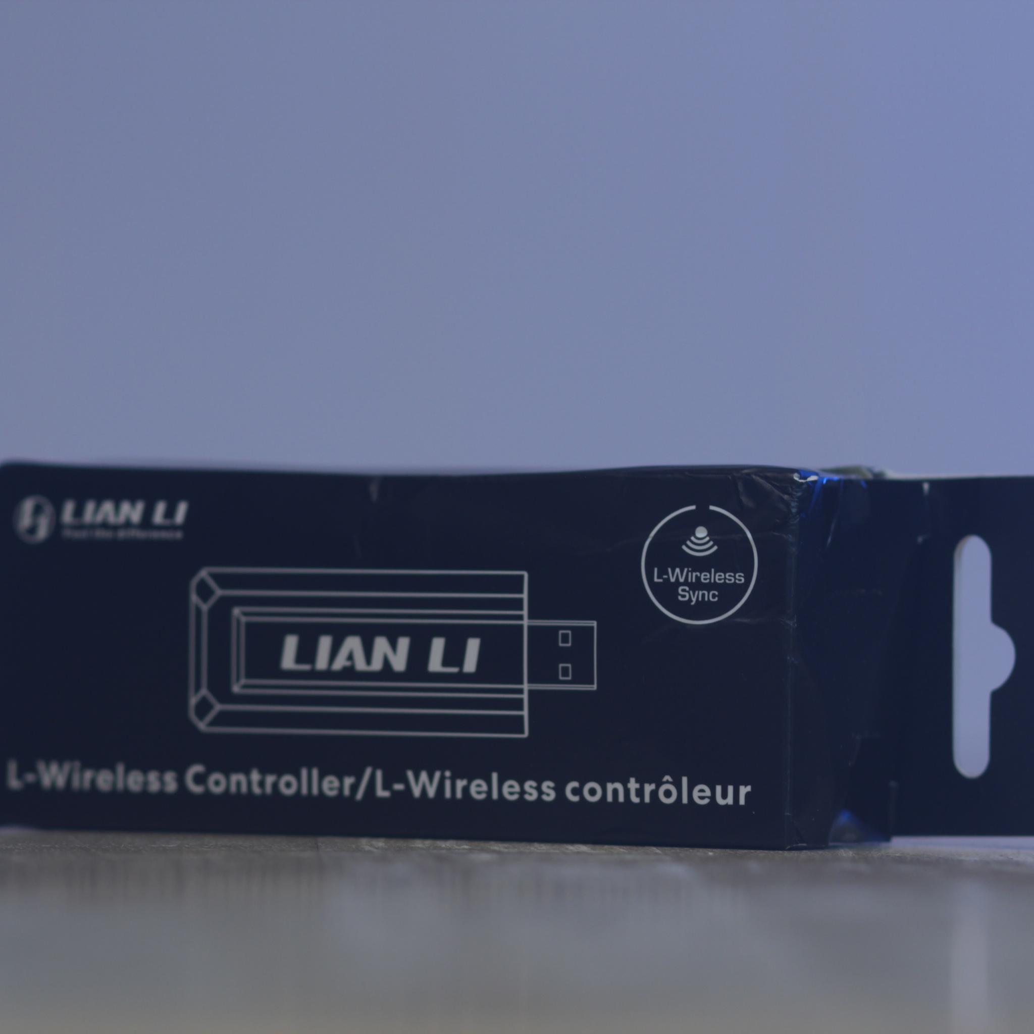 Lian Li 3-Pack UNI FAN TL Wireless LCD 140 ARGB Reverse Blade + L-Wireless Controller (White)