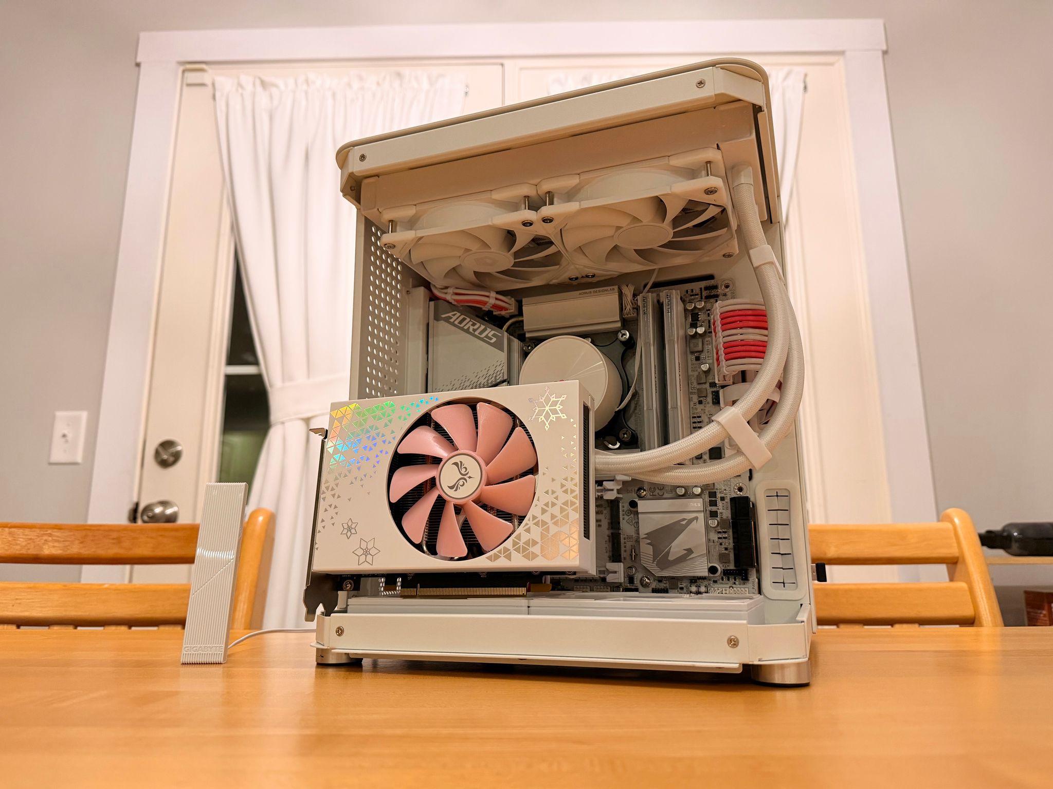 Zephyr| RTX 4070, 13900KS, 32gb DDR5 6400, 1tb SSD, WiFi Equipped Gaming PC