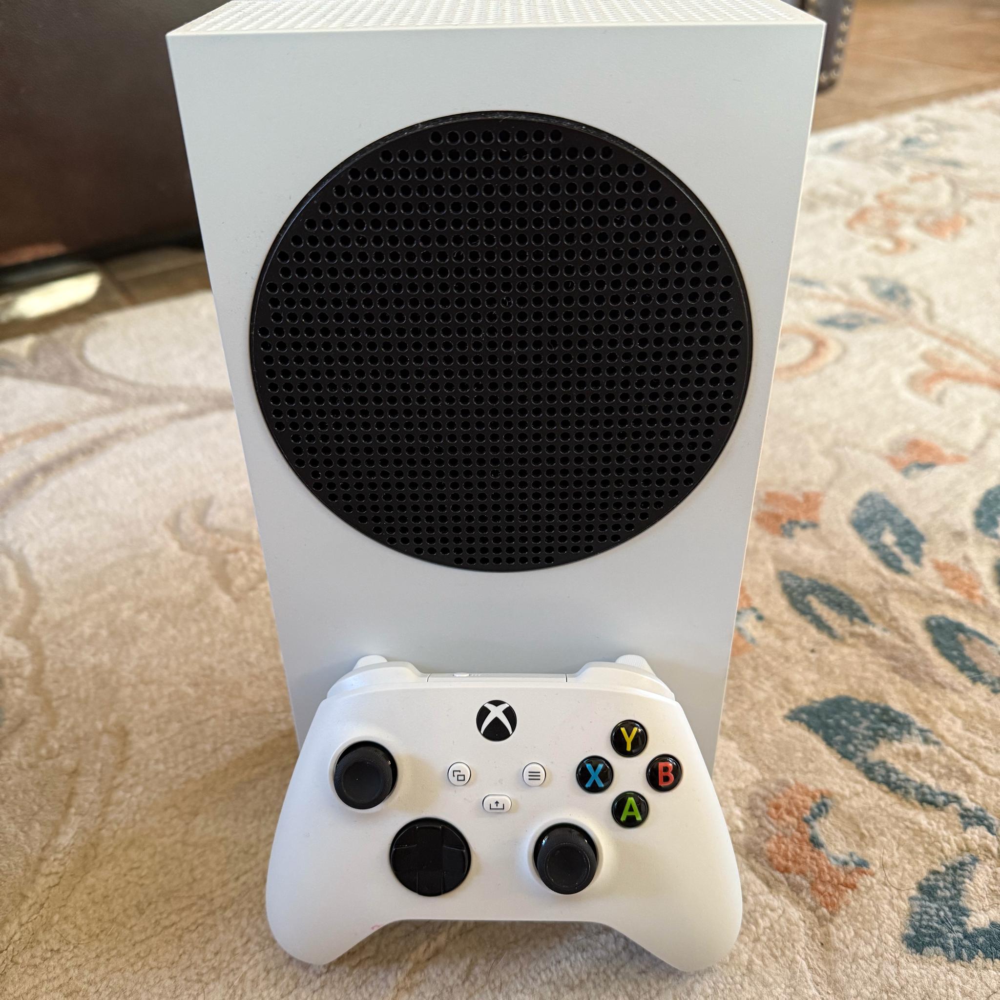Xbox Series S 512GB – Like New / Barely Used (Includes Original Box)