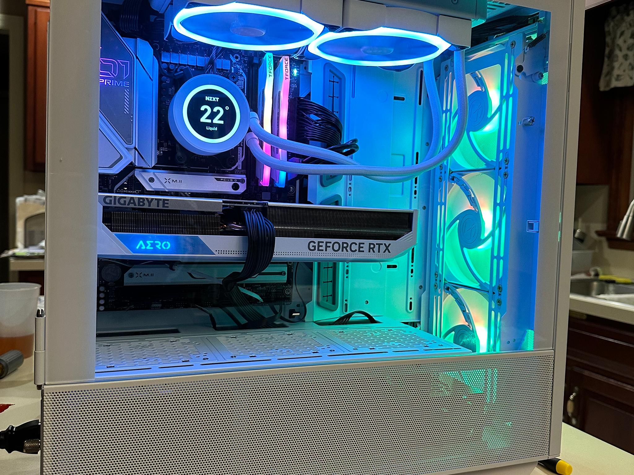Blizzard White Custom Gaming PC, 4070Ti Ryzen 9 7900X3D