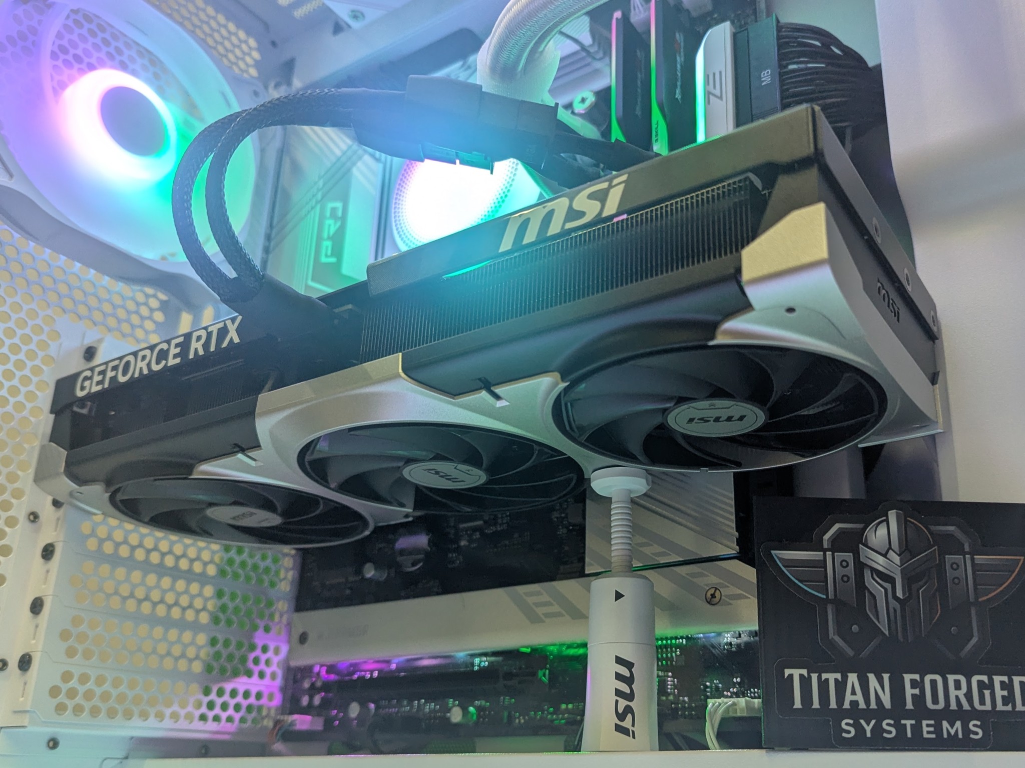 🌸 Livna | MSI Ventus 3X 5070 12GB | 🔹 AMD 9600X | Clean White Build | 32GB DDR5 | 2TB NVMe