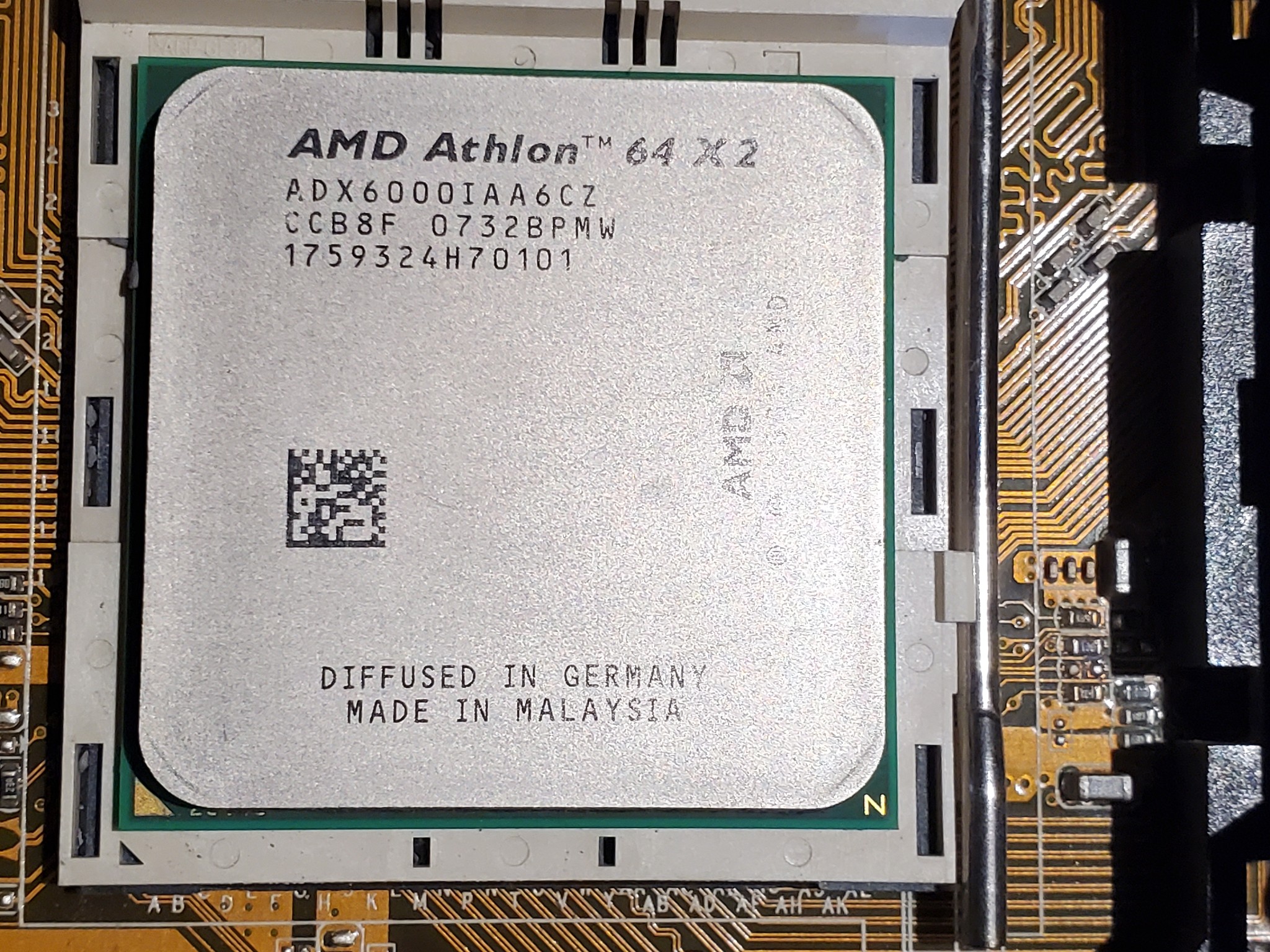 Asus M2N-VM DVI Motherboard | AMD Athlon x2 6000+ | 4GB Ram | Heatsink | I/O Shield |