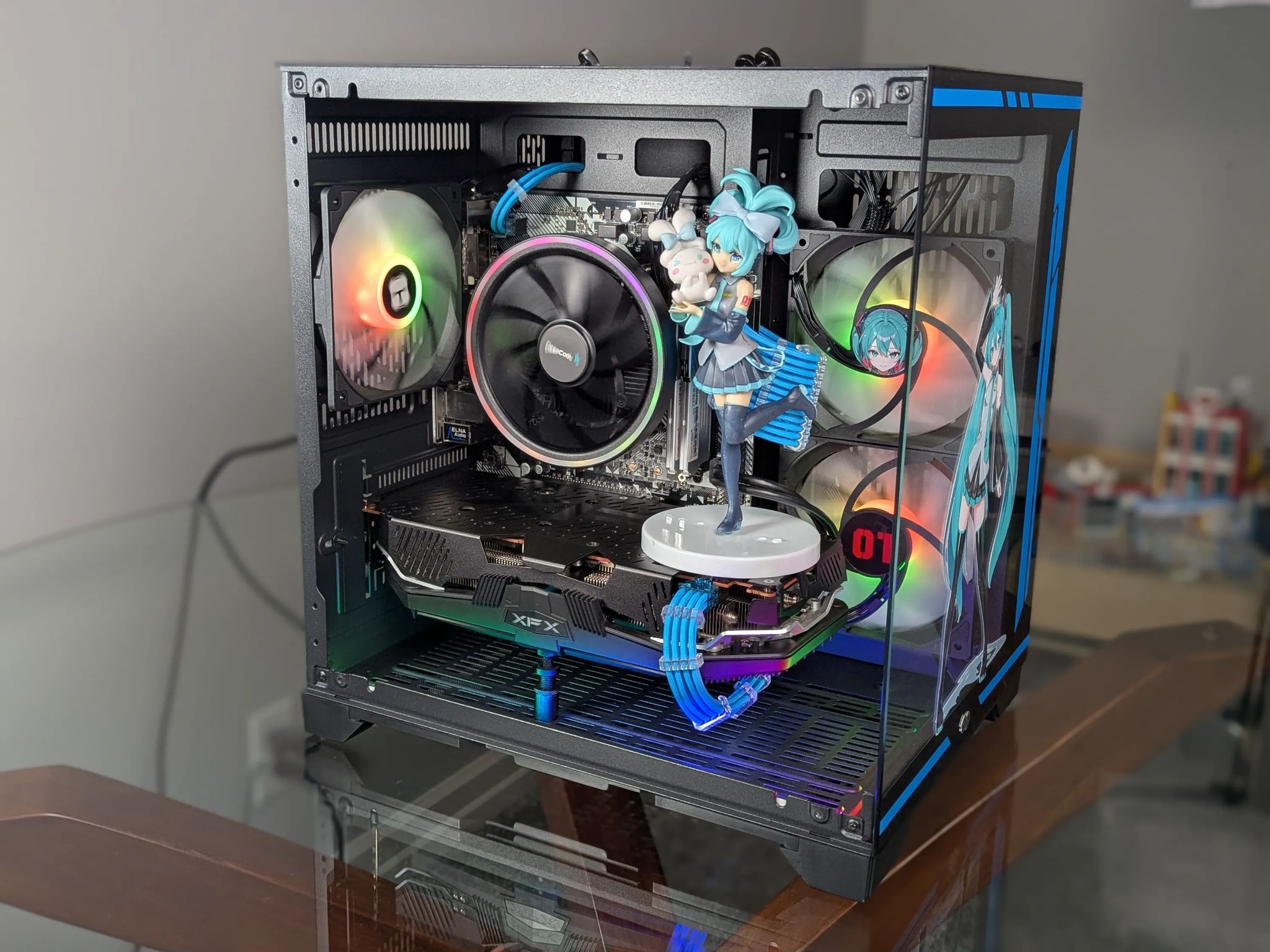 The Most Kawaii Gaming PC - The Hatsune Miku