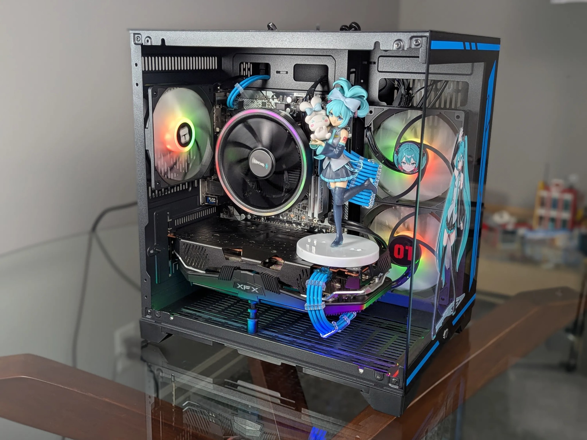 The Most Kawaii Gaming PC - The Hatsune Miku