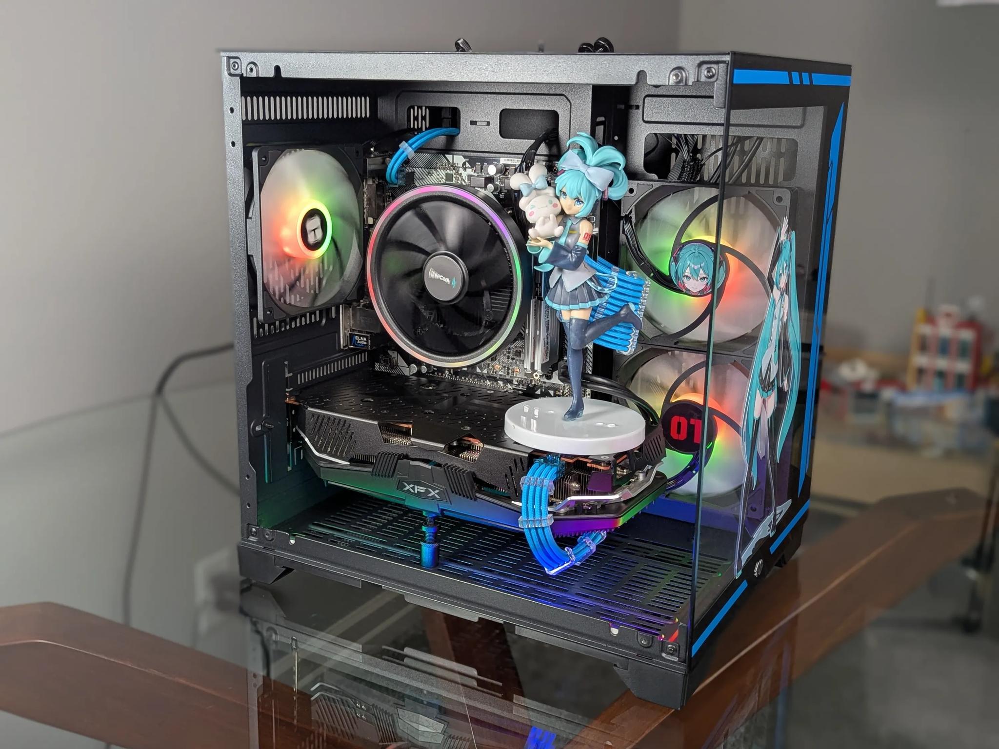 The Most Kawaii Gaming PC - The Hatsune Miku