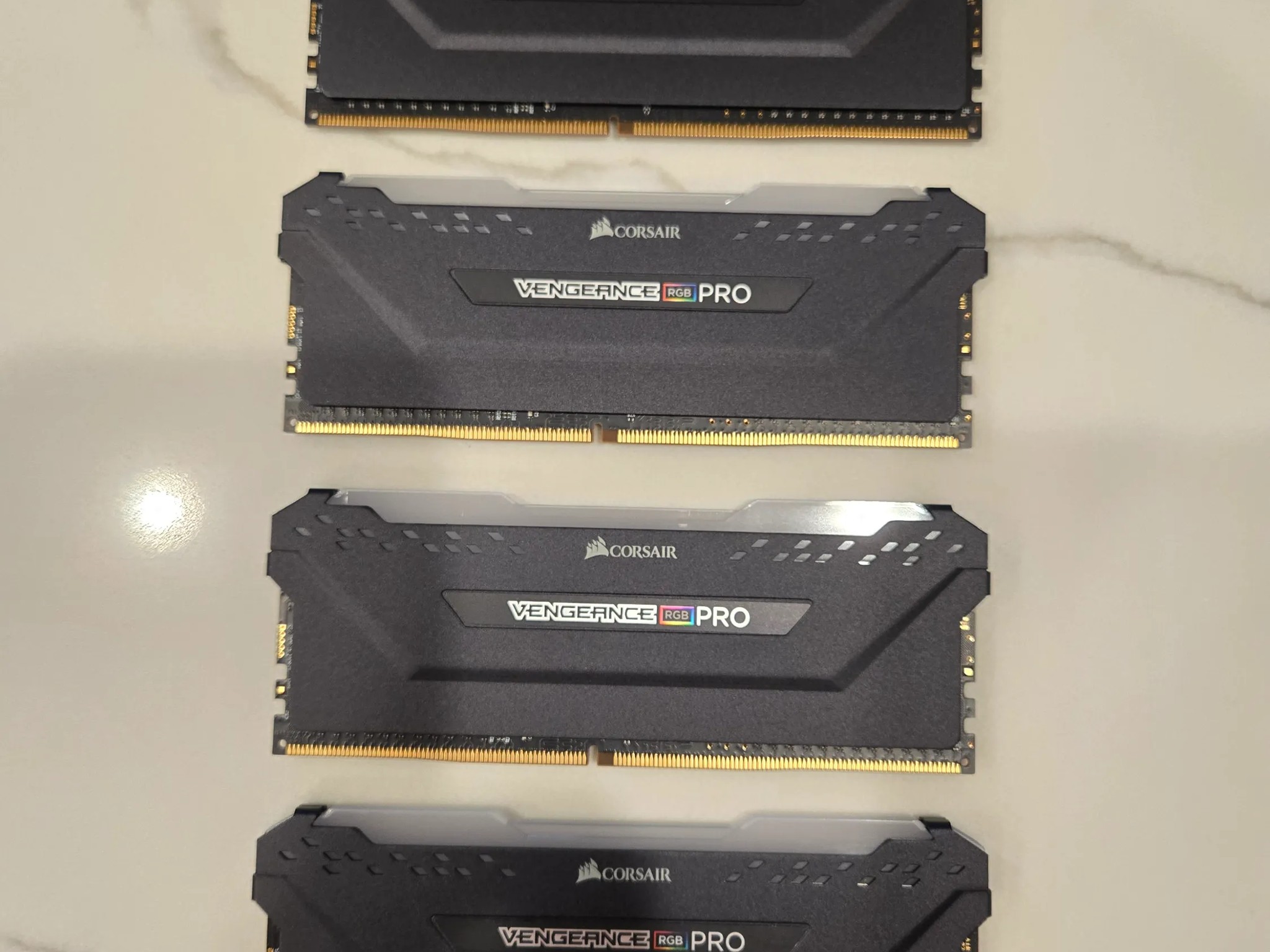 Corsair Vengeance RGB Pro 32GB (4x8GB) DDR4 3200MHz C16 (3200 MHz)
