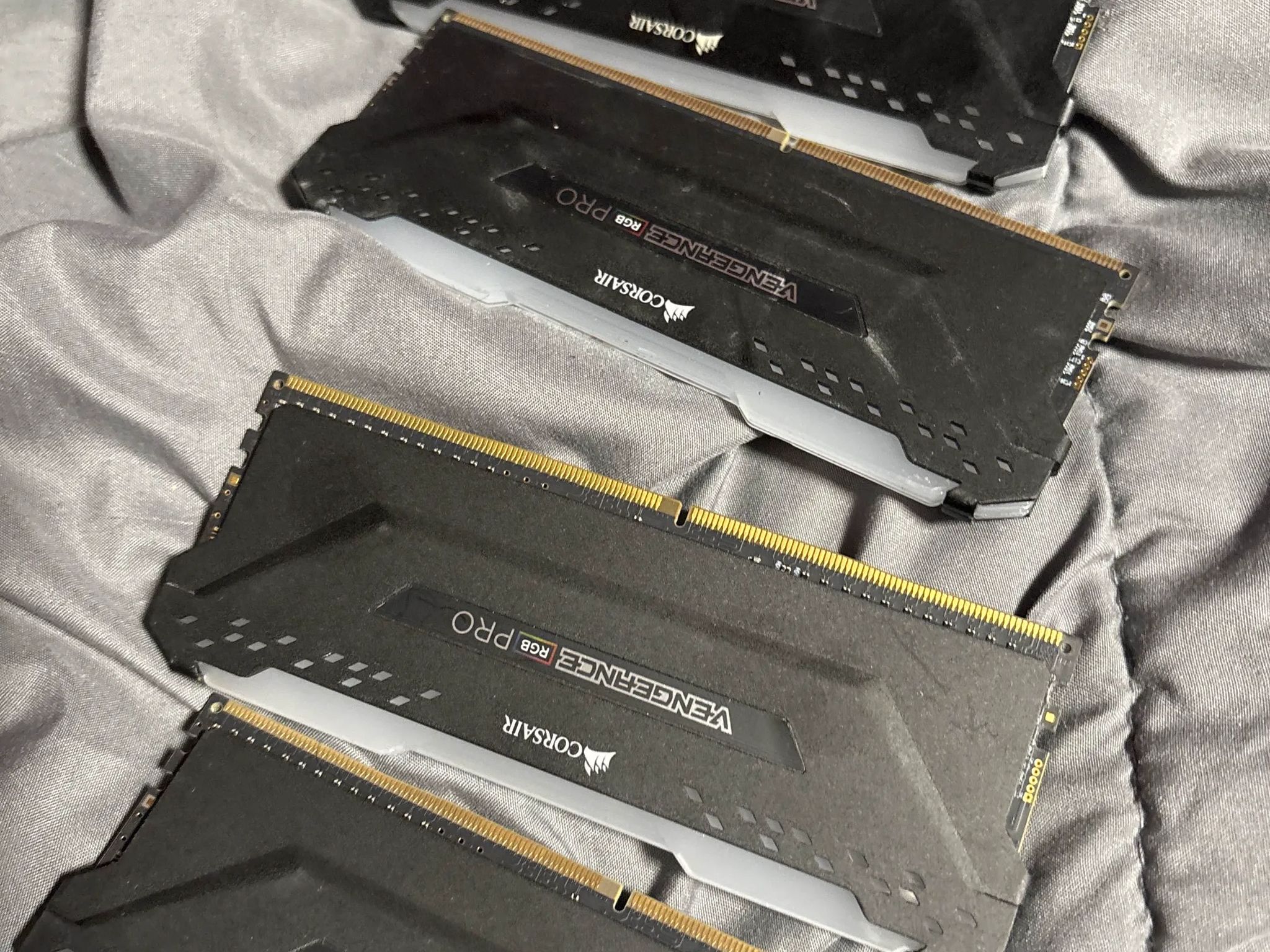 4x Corsair/2x T-Force DDR4 RAM