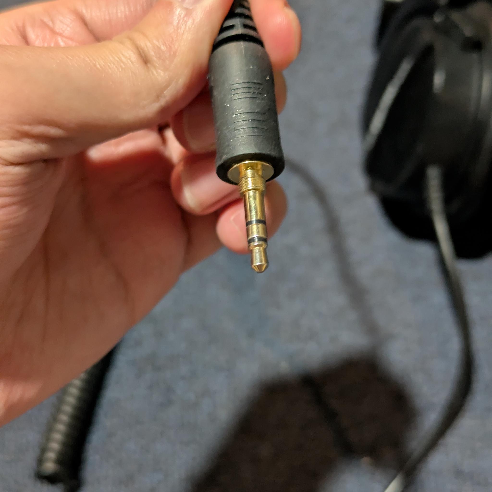 DT 990 Pro 250 Ohm Headphones