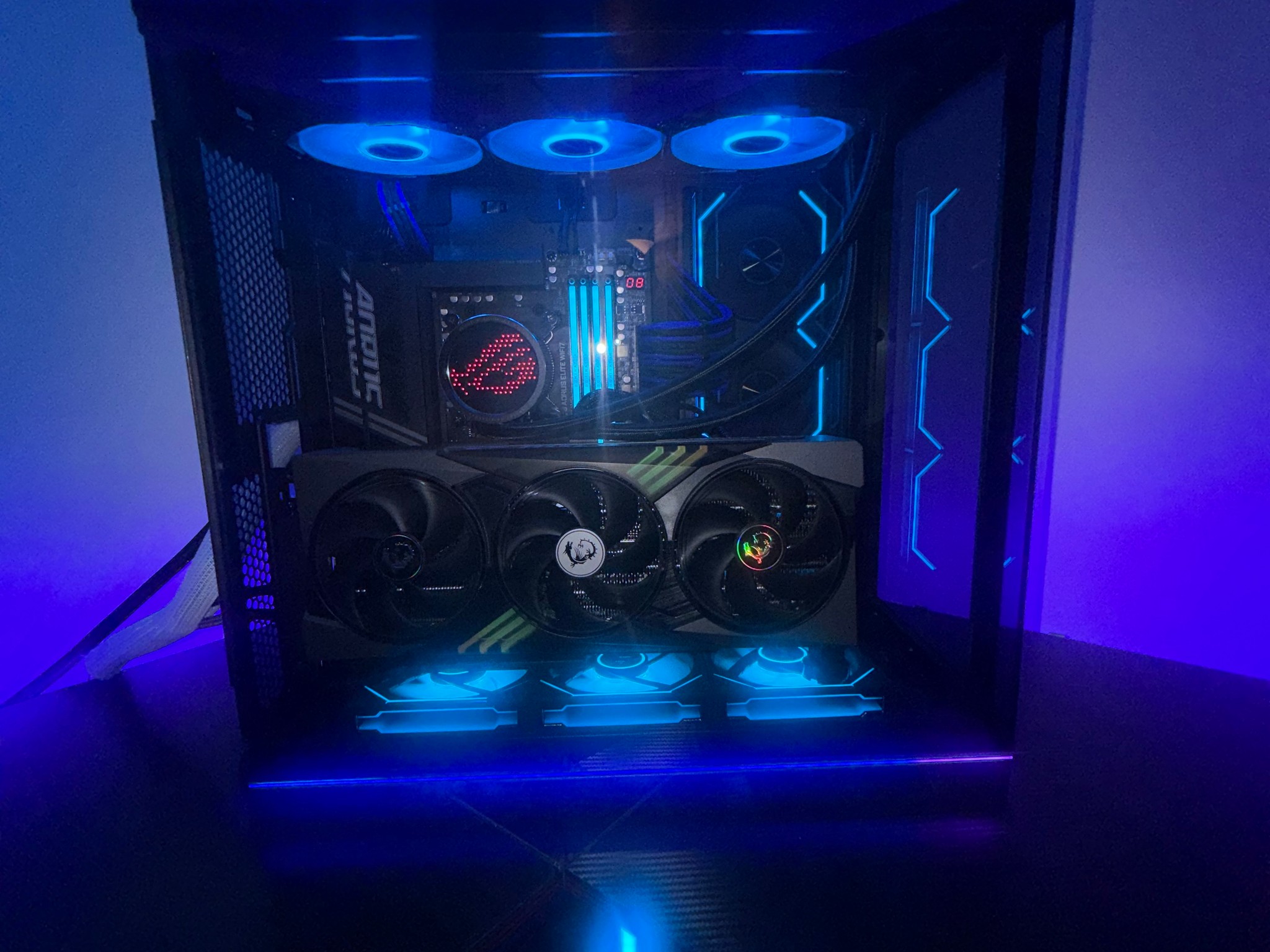 MSI GeForce RTX 5090 32G GAMING TRIO OC - Pristine Condition