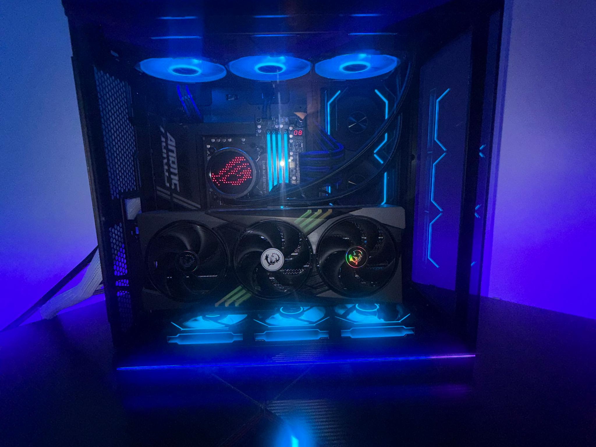 MSI GeForce RTX 5090 32G GAMING TRIO OC - Pristine Condition