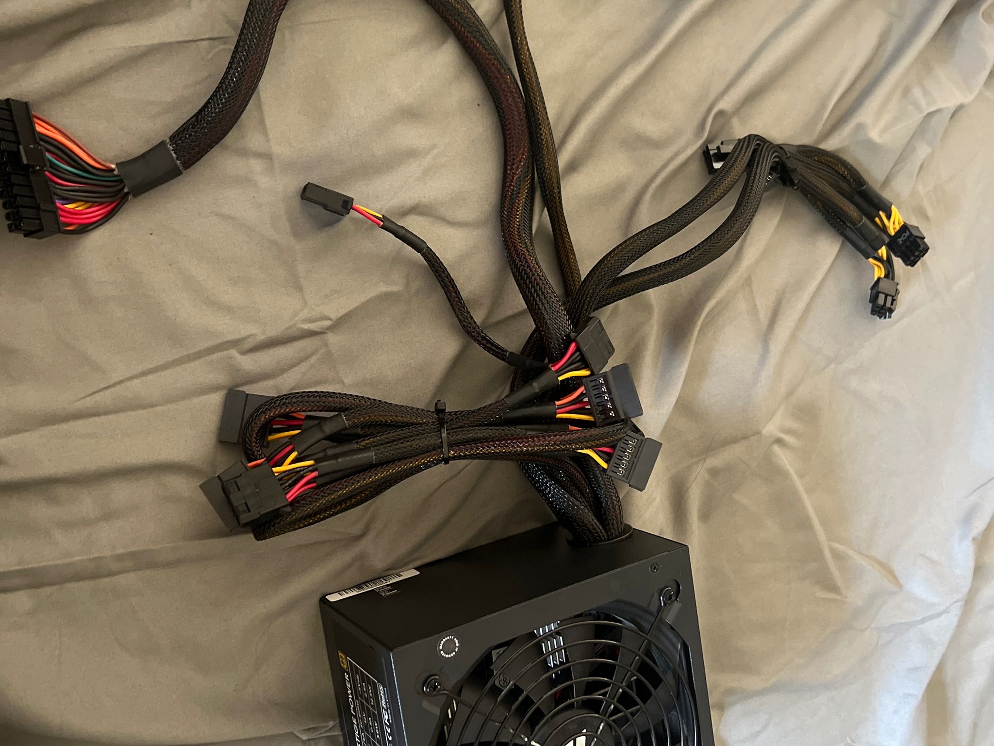 Apevia Prestige 600watt PSU 80+ Gold