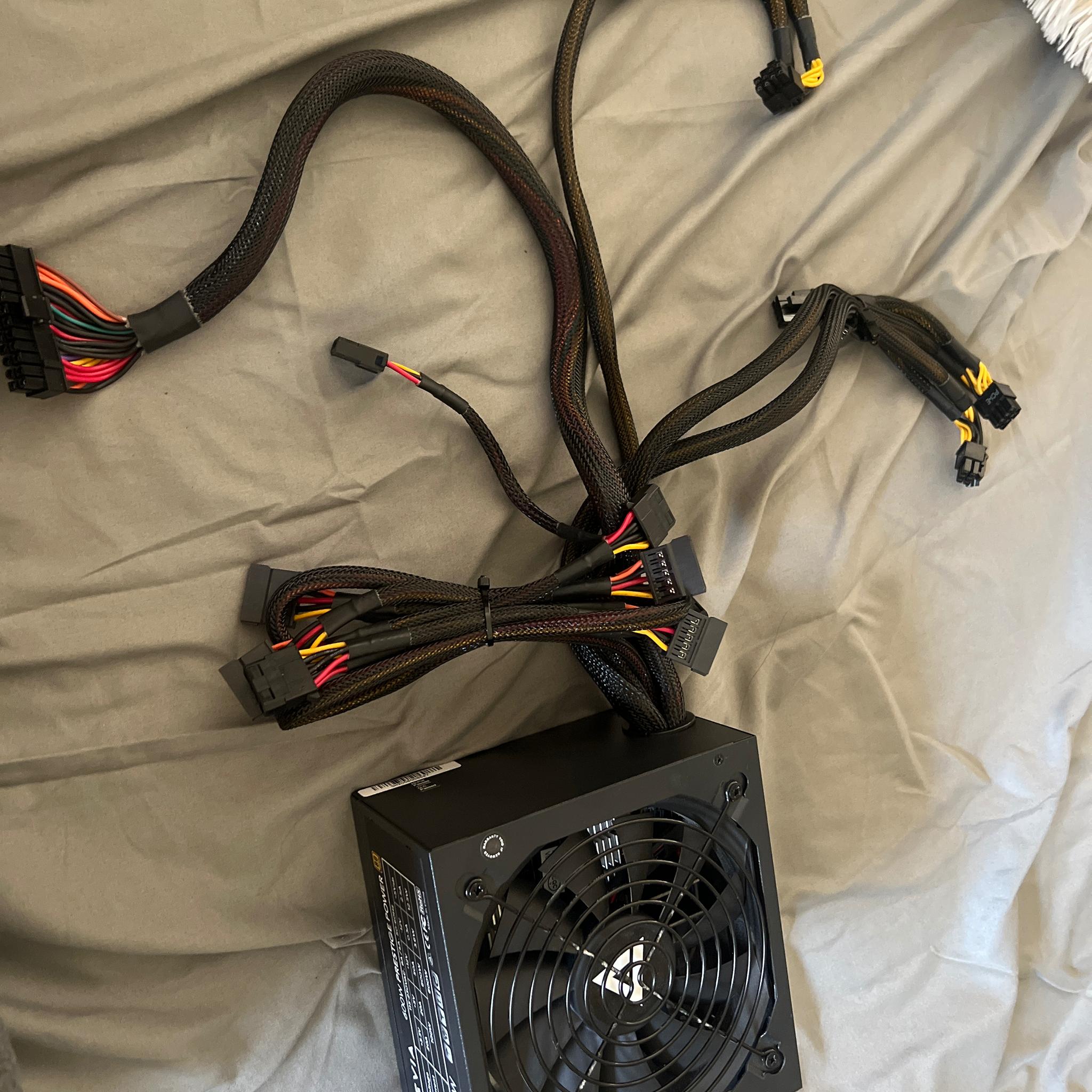 Apevia Prestige 600watt PSU 80+ Gold