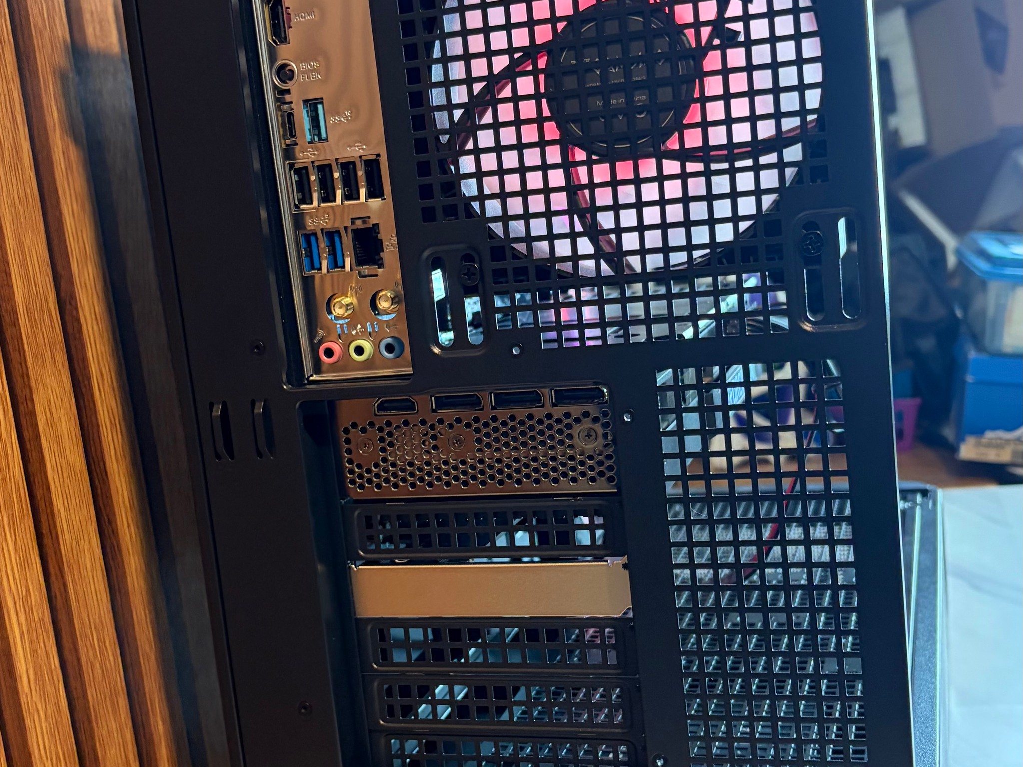 RTX 3080 | RYZEN 5 7600 | 1TB SSD | 240MM AIO | 16GB DDR5 | 750W