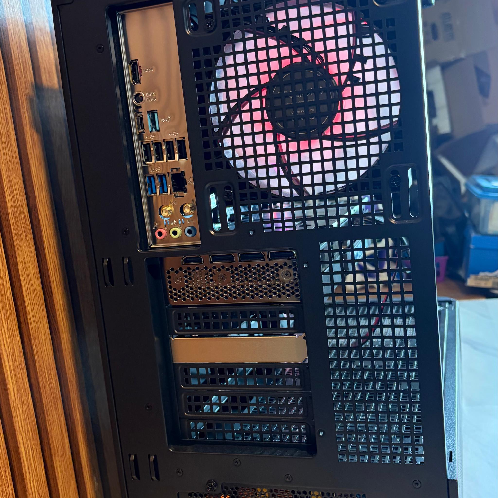 RTX 3080 | RYZEN 5 7600 | 1TB SSD | 240MM AIO | 16GB DDR5 | 750W