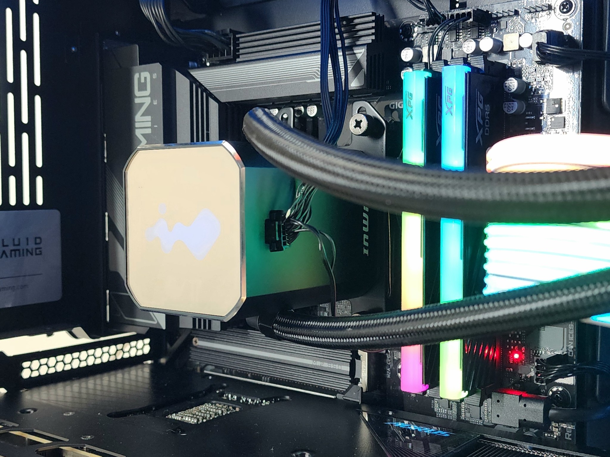 Gaming PC Ryzen 7 9700X 32GB RAM 2TB SSD RTX 5070 Ti 16GB Windows 11 Computer