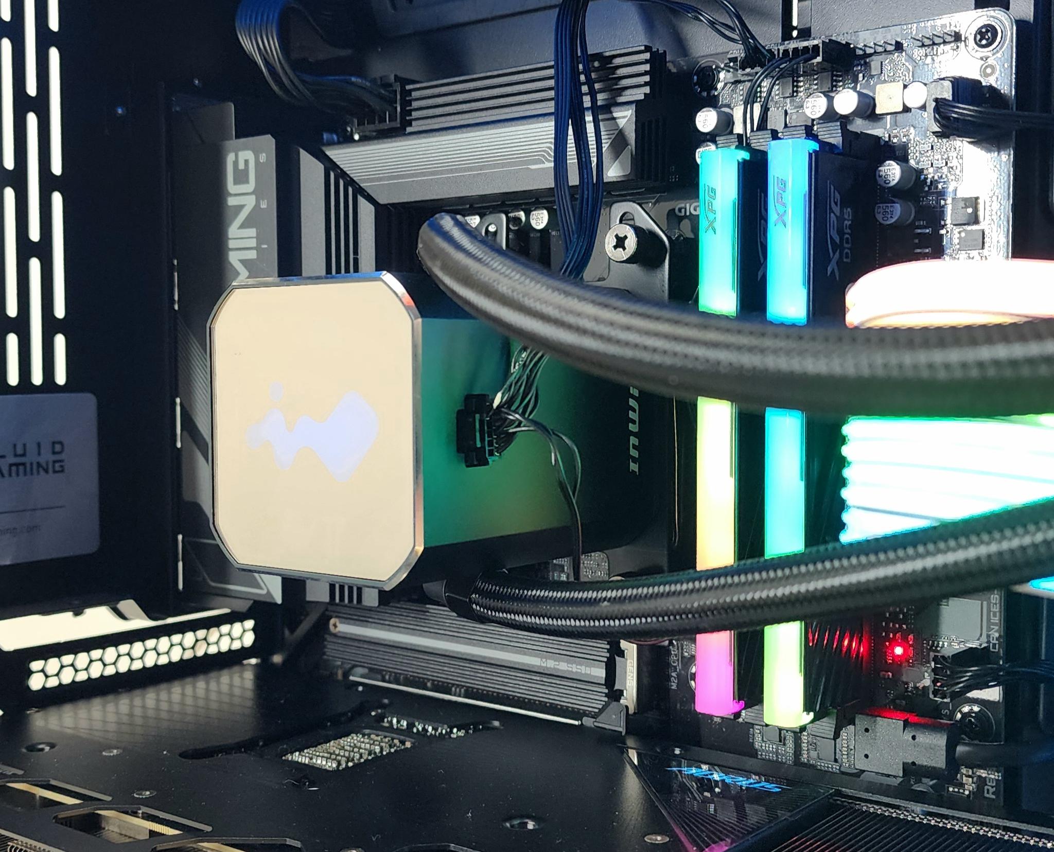 Gaming PC Ryzen 7 9700X 32GB RAM 2TB SSD RTX 5070 Ti 16GB Windows 11 Computer