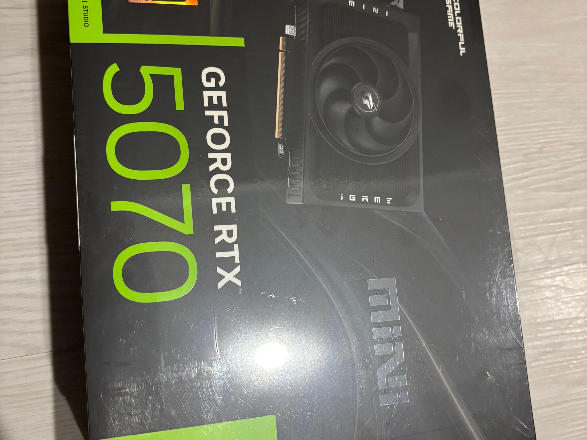 Colorful iGame GeForce RTX 5070 Mini Black