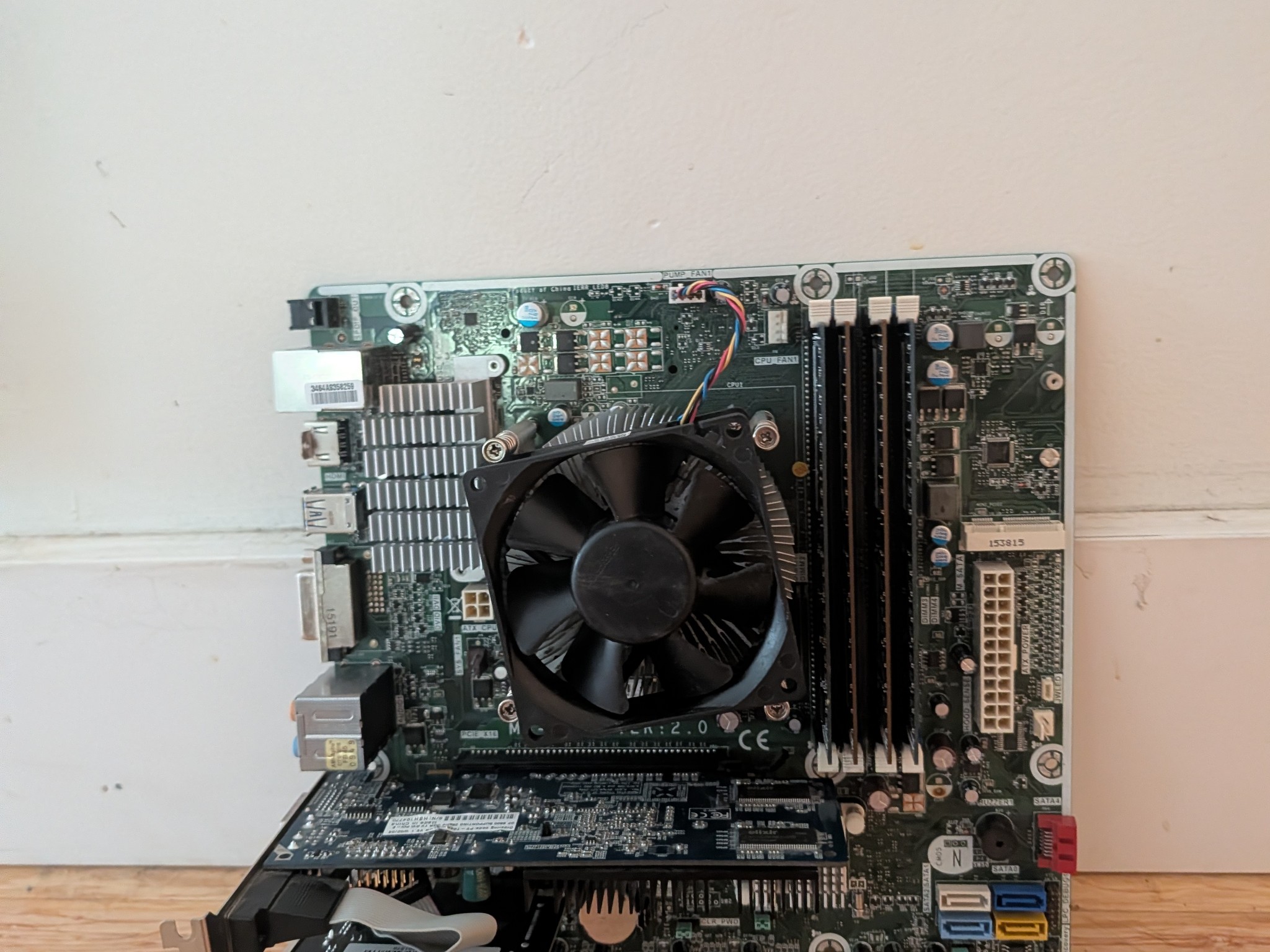 Motherboard Combo| LGA 1150 | I3 4130 | 8GB | GeForce 6500 | USB 3.0 expansion |