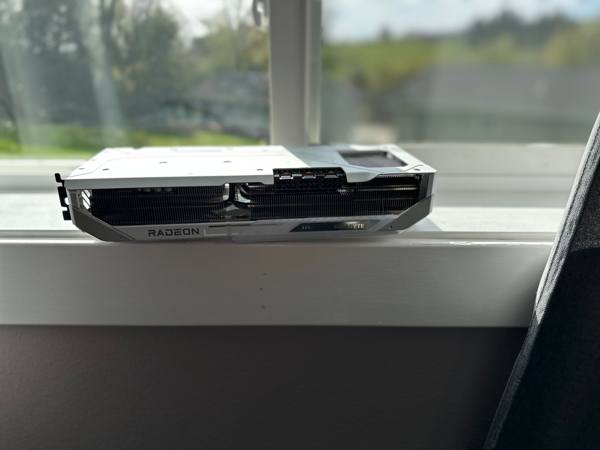 GIGABYTE RX 9070 XT GAMING OC ICE 16G