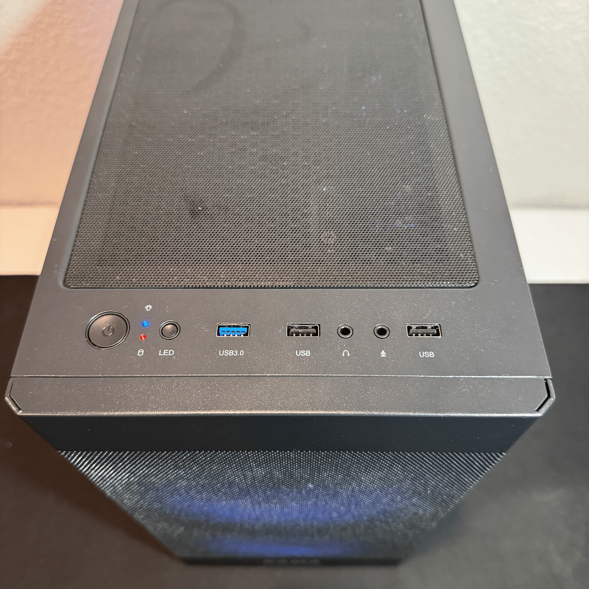 Ryzen 7600x + RX 7700XT Build