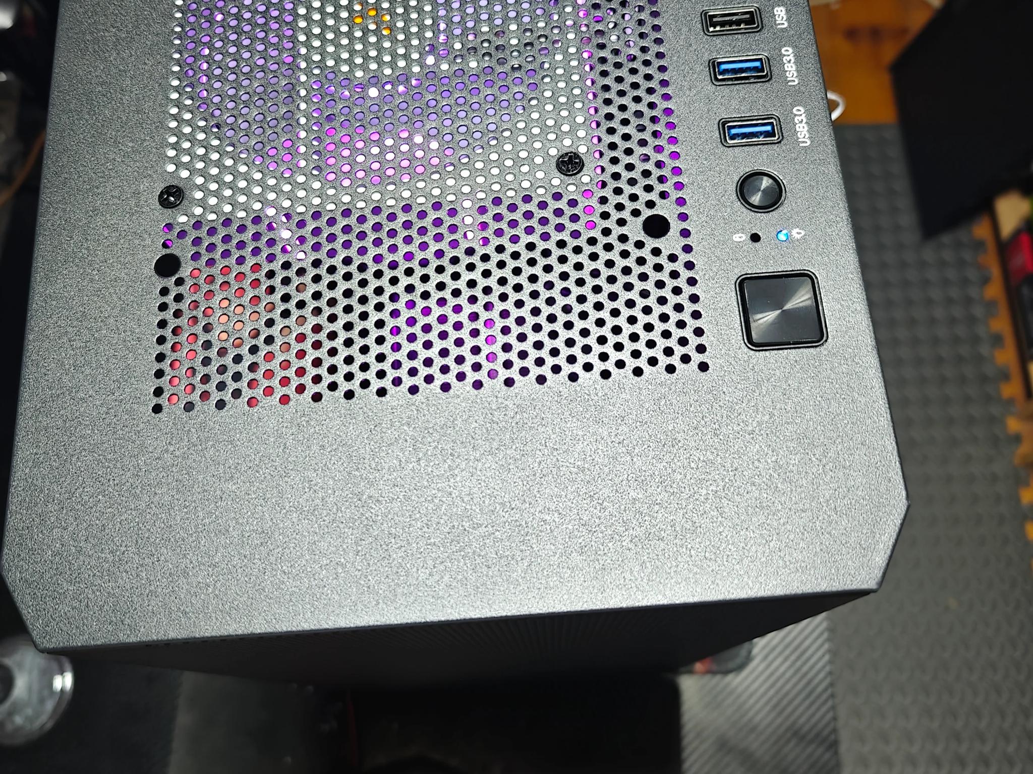 AMD Ryzen 7 5800X3D|AMD Radeon RX 9070 16 GB|32 GB DDR4 3600|2 TB NVME SSD|Windows 11 Home Active