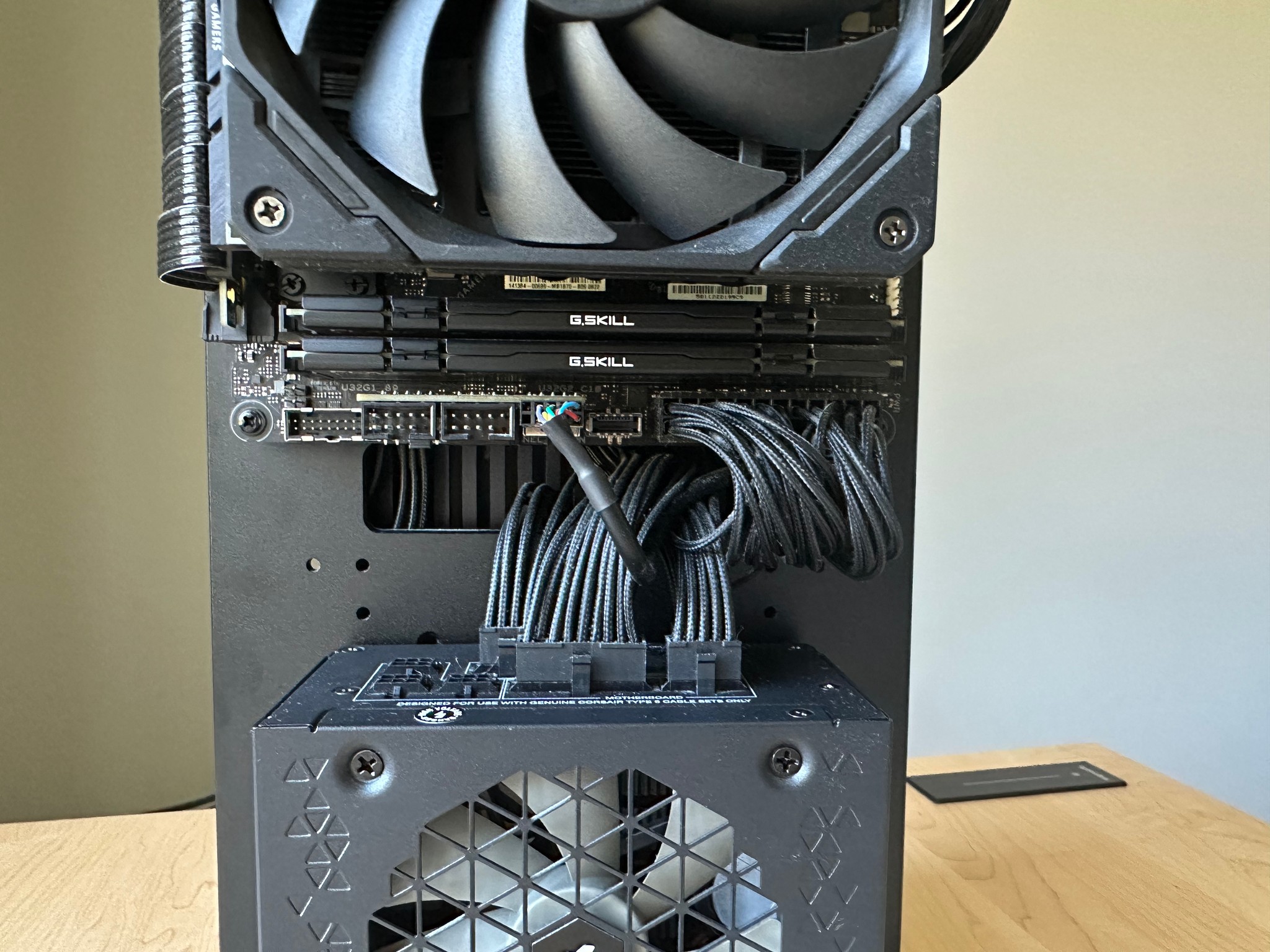 Ryzen 7 7800X3D RX 7900 XT Gaming PC 64GB DDR5 2TB Samsung 990 Pro