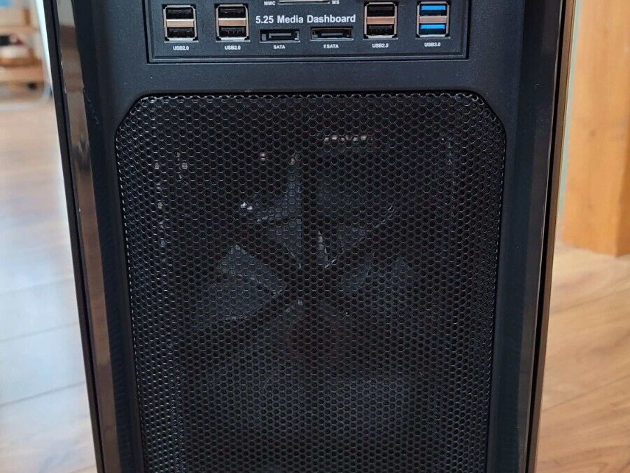 Core i7 9700k, EVGA RTX 2080, 16Gb RAM, TUF Gaming Z390, BIG!!!