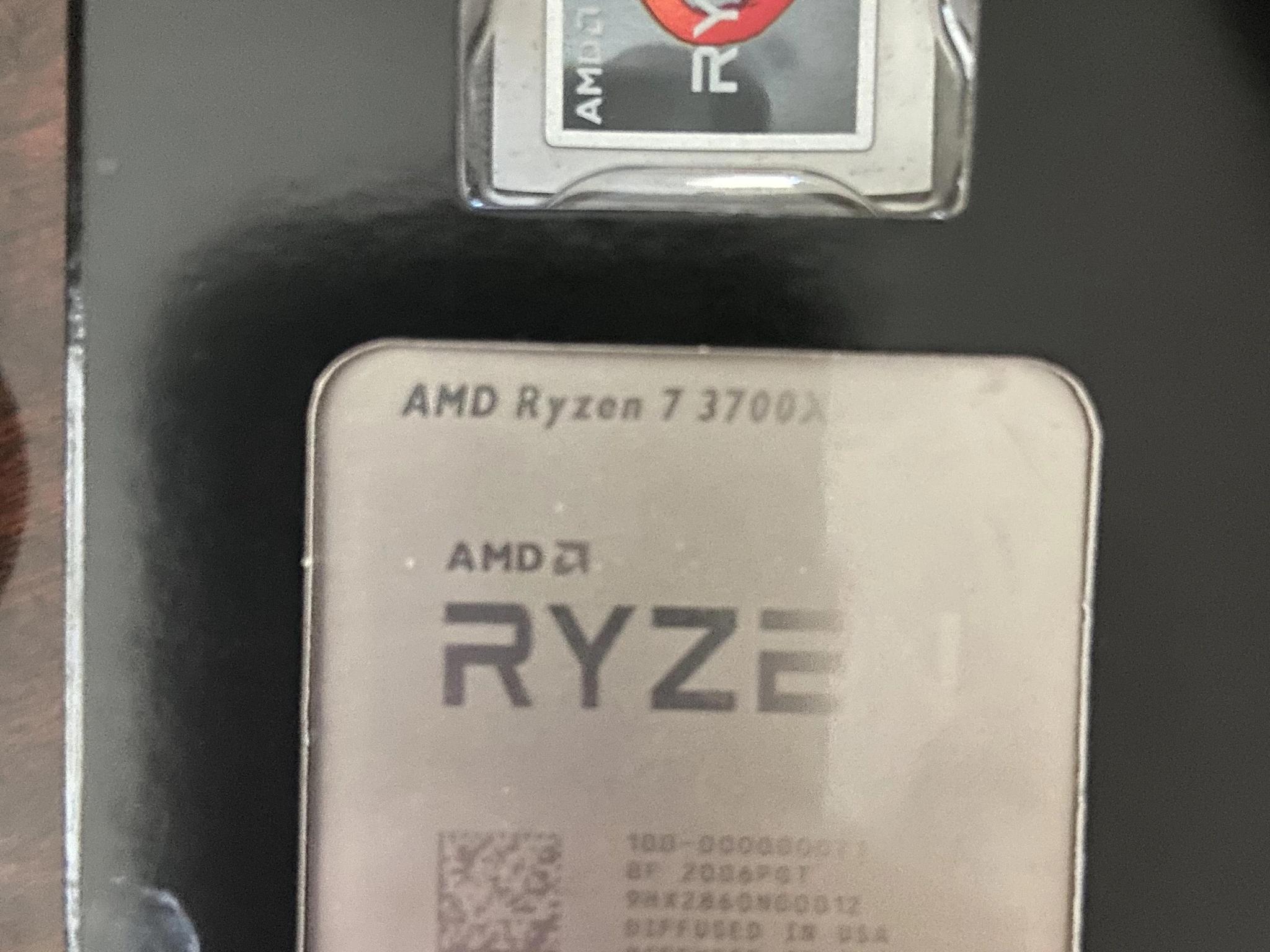 AMD Ryzen 7 3700X