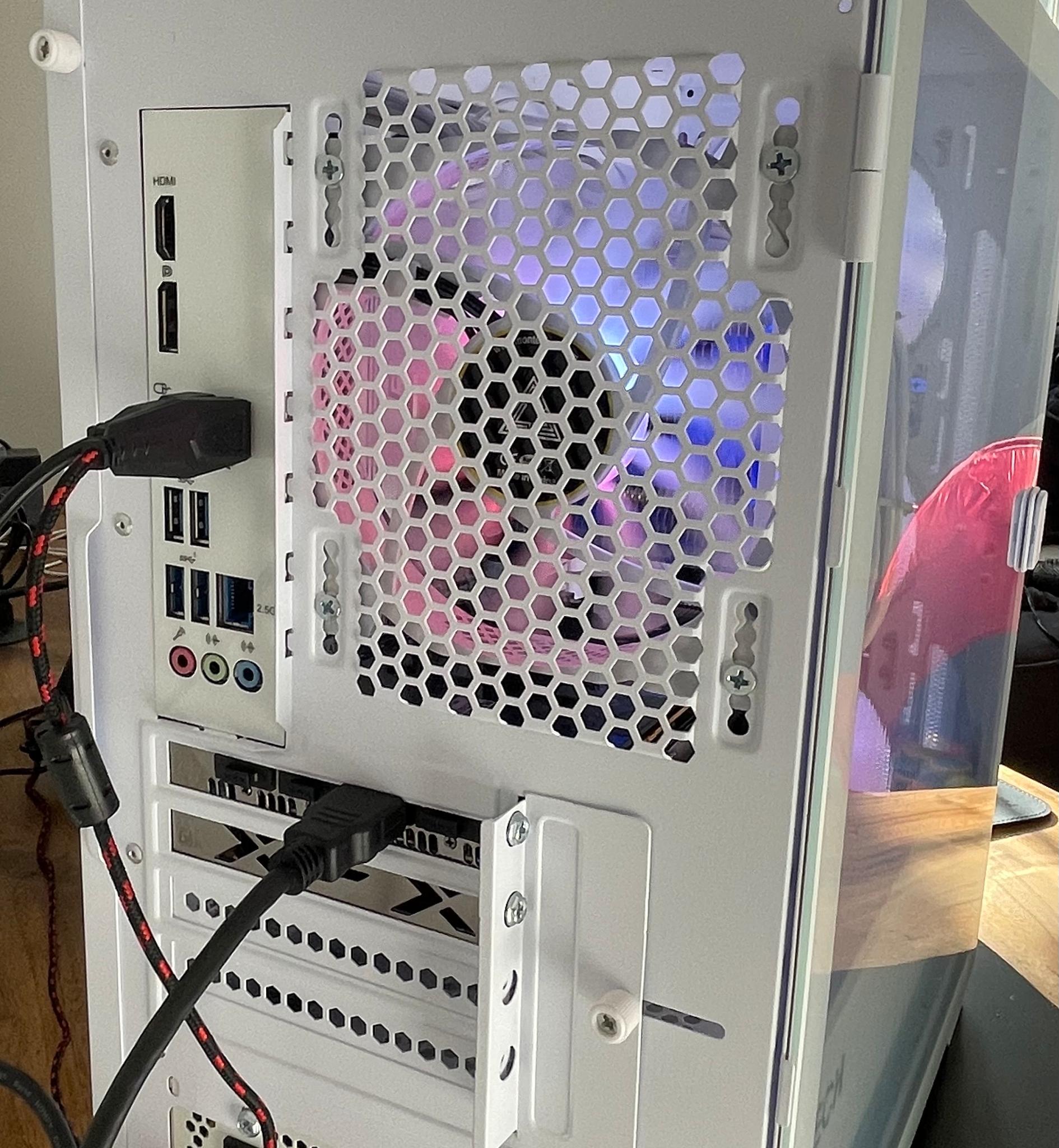 🥶 ALL WHITE 1080p Streaming/Gaming PC | RX 6600, Ryzen 5 3600, 1TB SSD 🥶