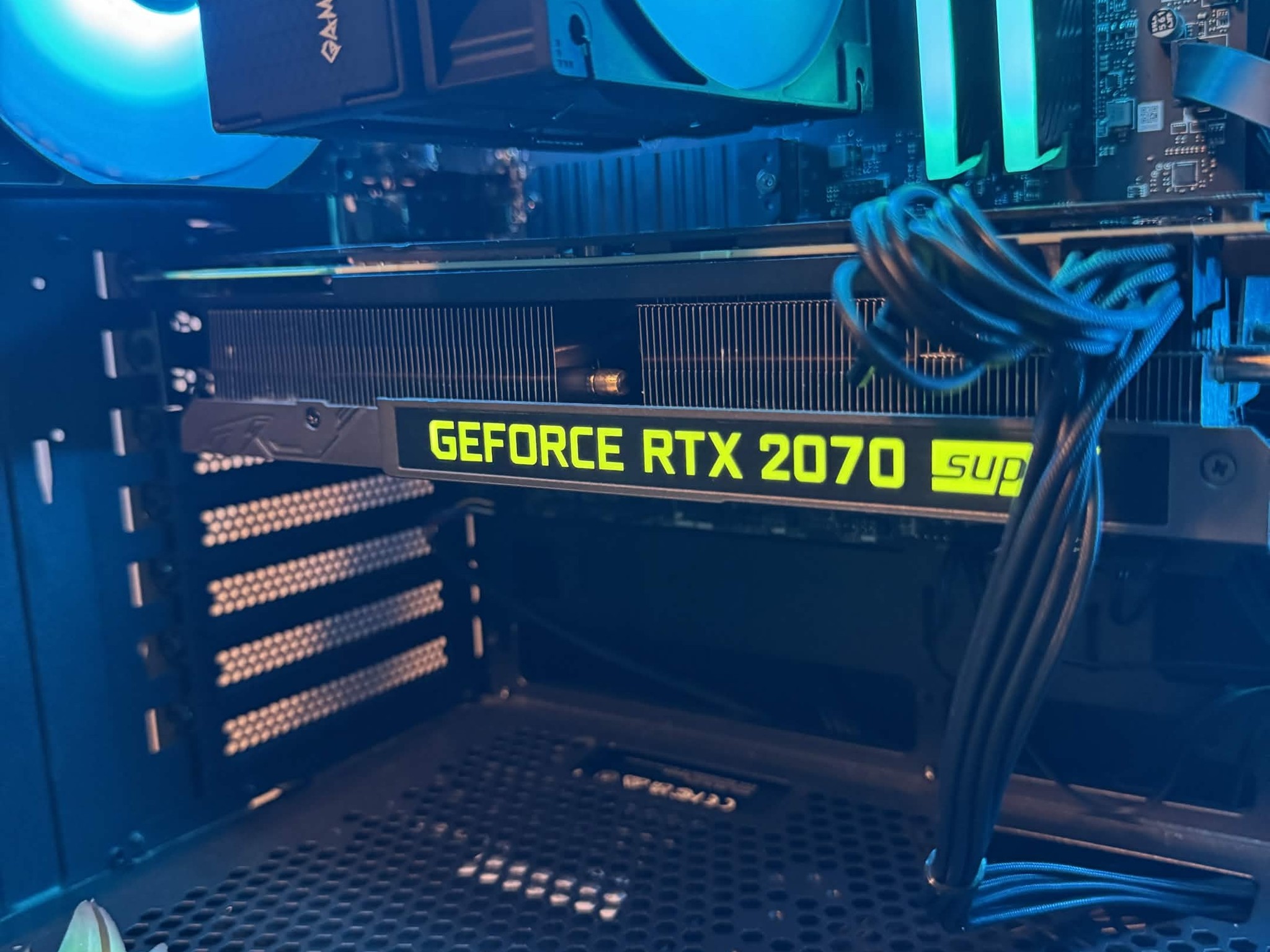 "Value King" Fishtank 1080p Gaming PC - Ryzen 5 5500 | RTX 2070 Super | 16GB DDR4 3200 | WiFi & BT