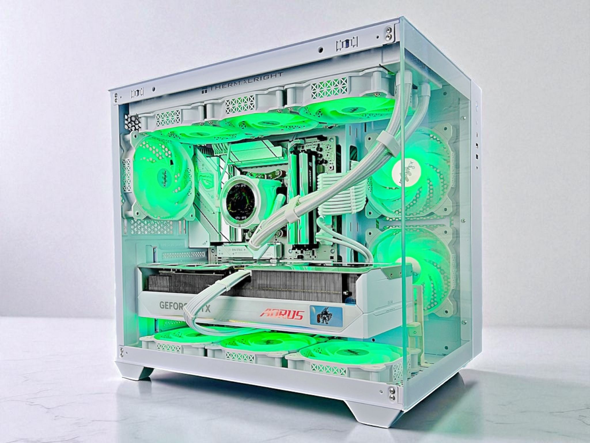 5080 AORUS MASTER ICE Ryzen 7 9800X3D 32GB DDR5 2TB M.2 WIFI 7 Win 11 Pro
