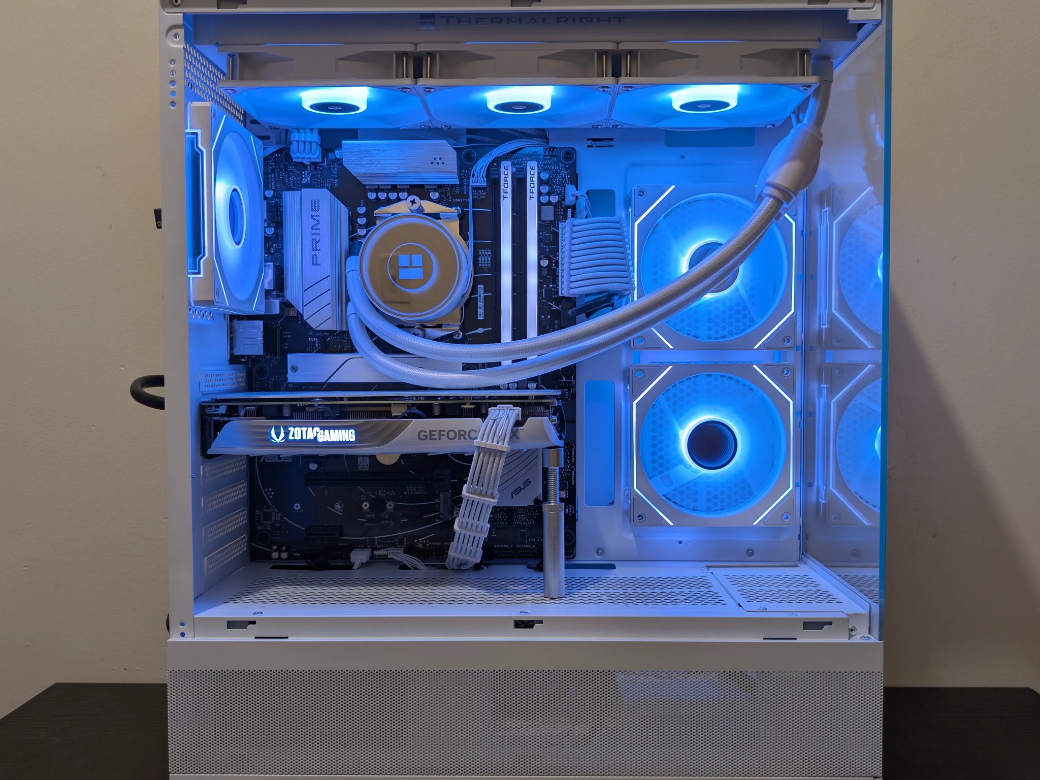 🦢4K Gaming Beast | RTX 4070 Super | Ryzen 7 7700 | 1TB SSD | 32GB RAM | WiFi 6 & Bluetooth🦢