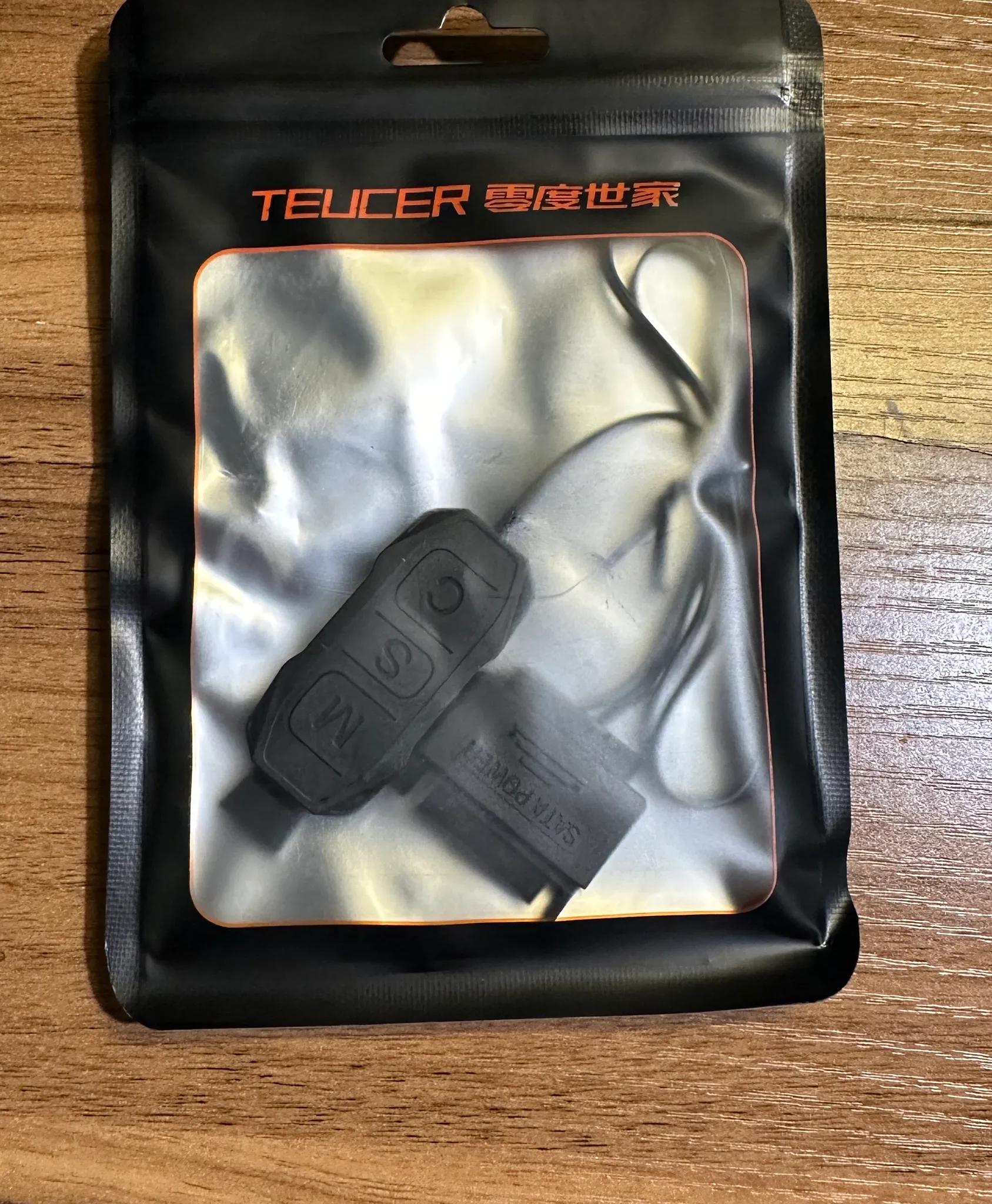 TEUCER LC-S50R ARGB 5V 3PIN to SATA Interface Light Controller for PC Case Fan