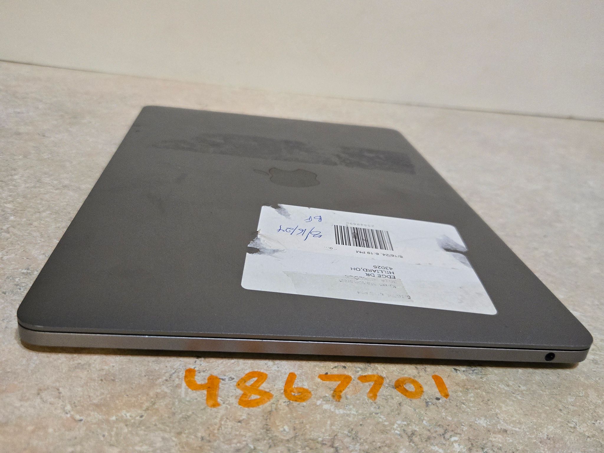 Apple Macbook Pro 13 Inch Laptop - 2019 - intel i5 - 128GB SSD - Model A2159