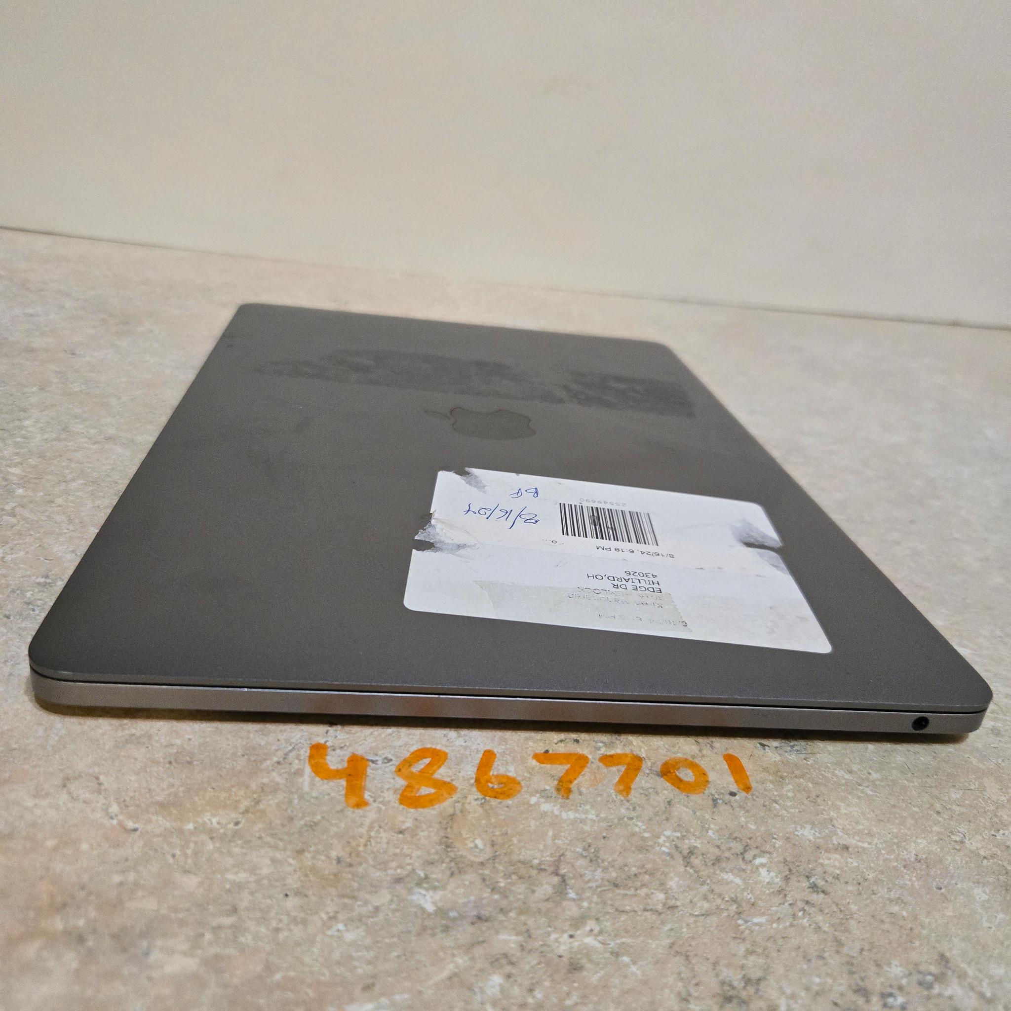 Apple Macbook Pro 13 Inch Laptop - 2019 - intel i5 - 128GB SSD - Model A2159